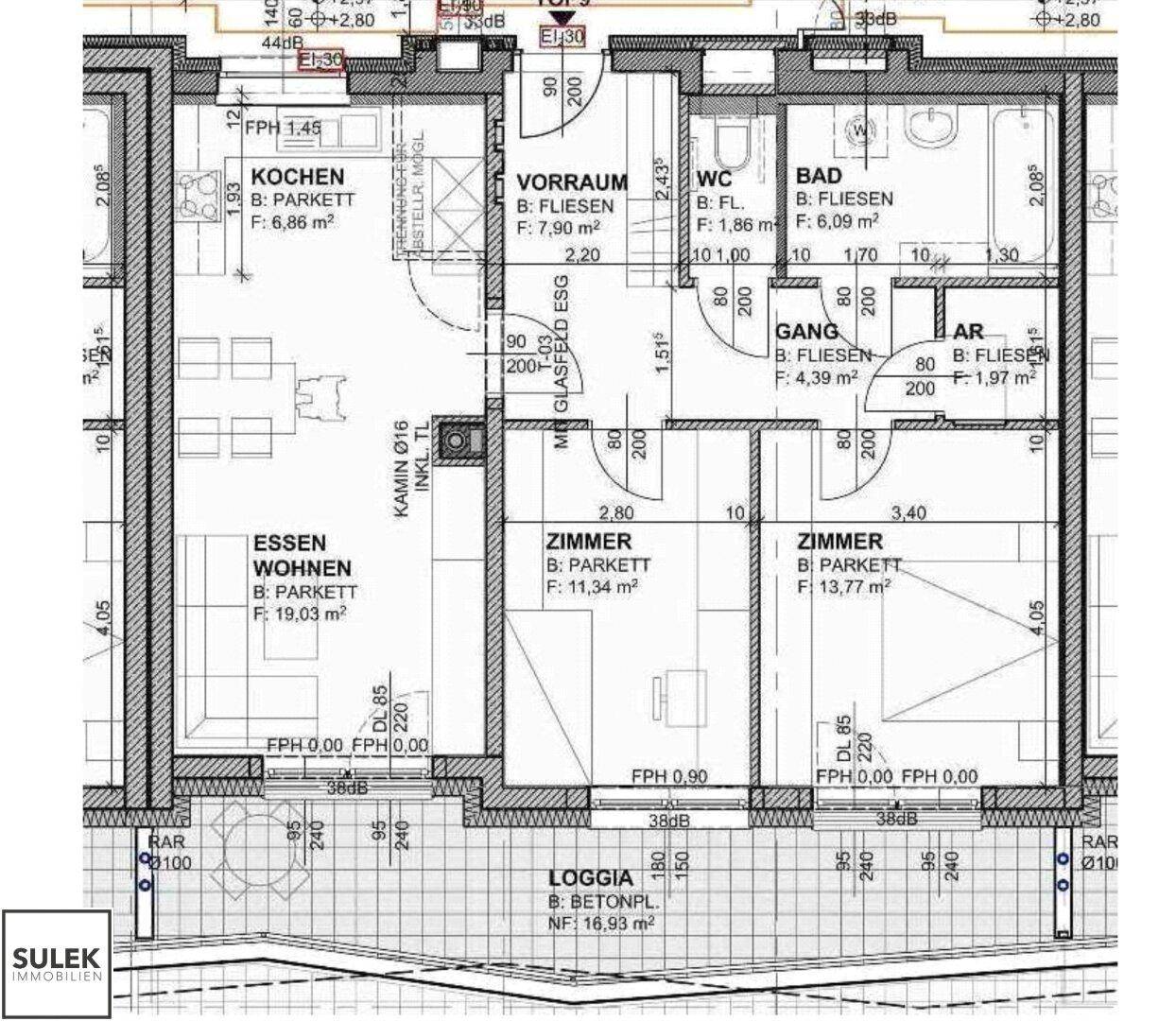 Detaillierter Grundriss einer Wohnung mit Loggia, Küche, Wohn- und Schlafzimmern.