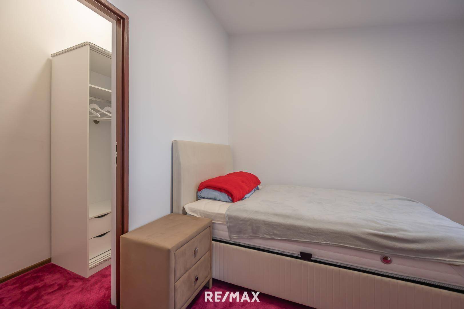 17 Schlafzimmer 4 - OG