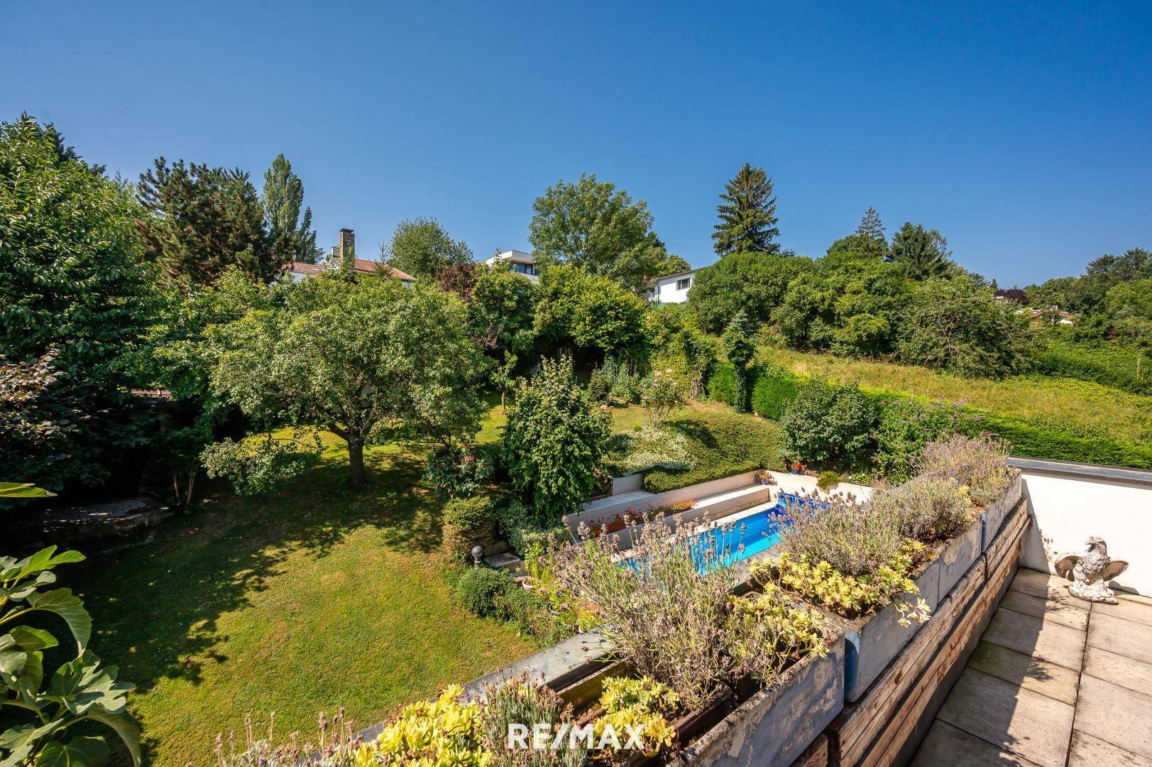 Herrlicher Blick von der Terrasse im Obergeschoss