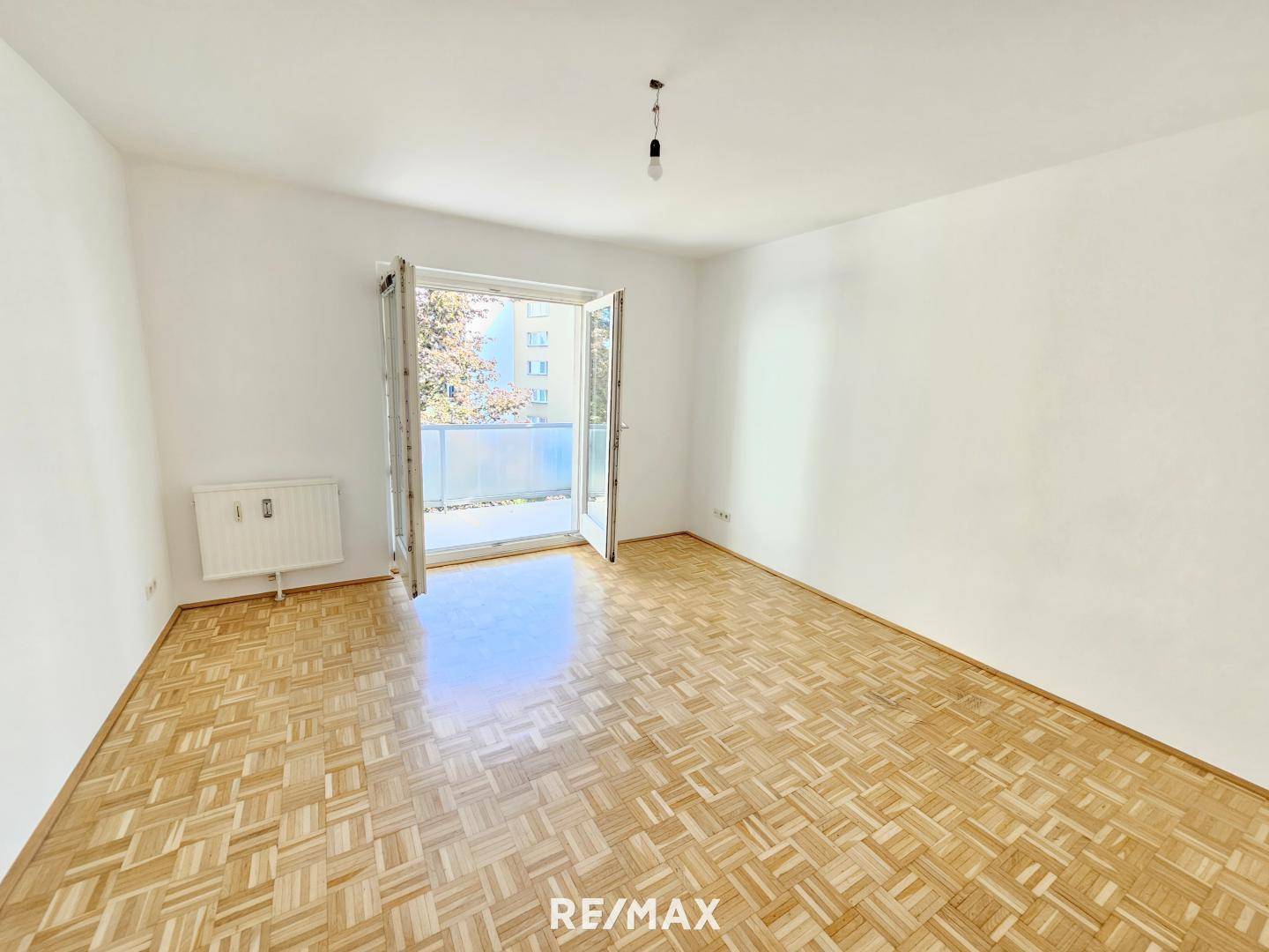 Hofseitiges Balkonzimmer ca18m²