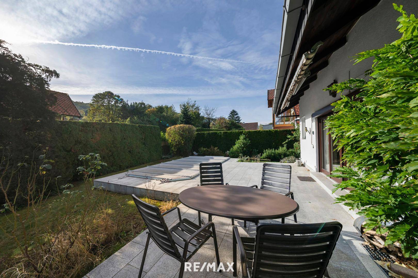 Landhaus Terrasse mit Pool