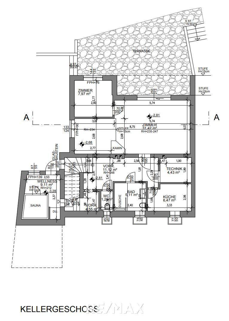 Keller mit Ausgang Terrasse