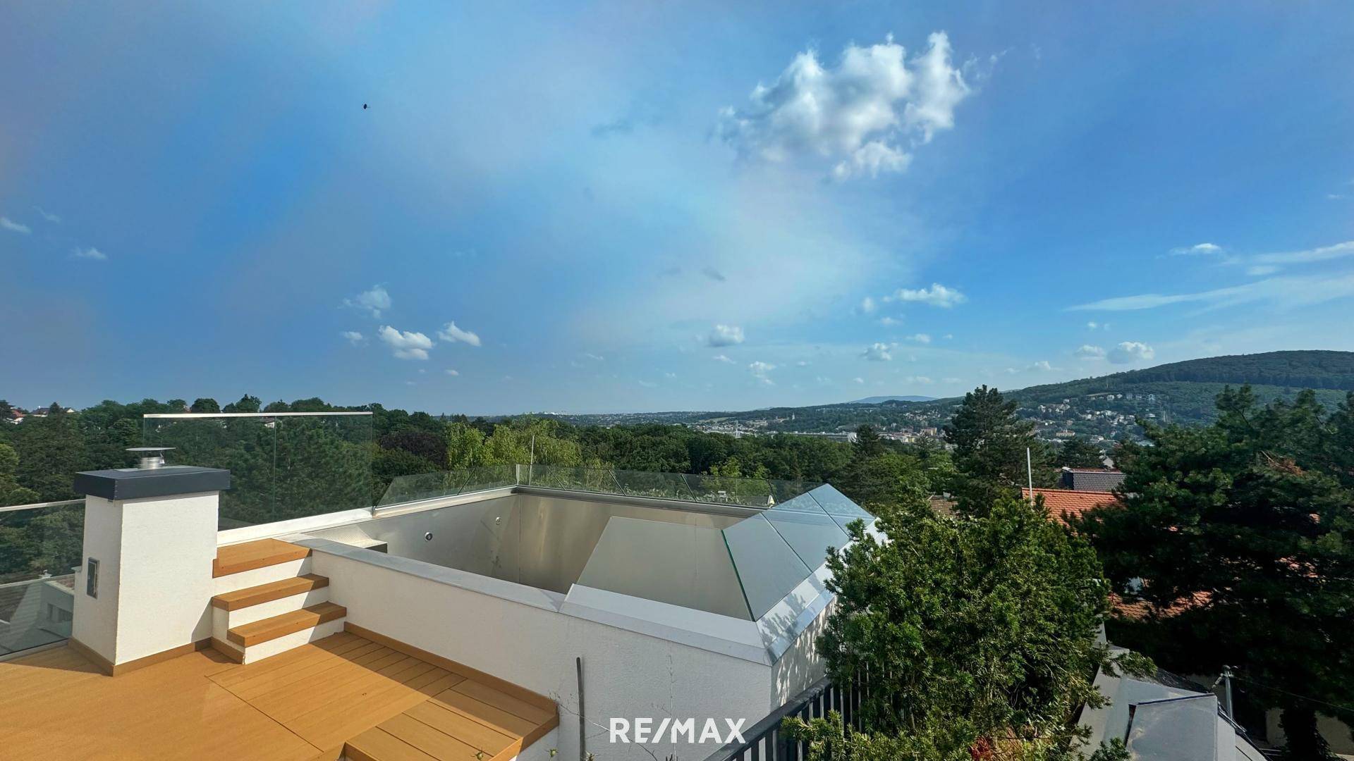 Ausblick Terrasse mit eigenem Pool