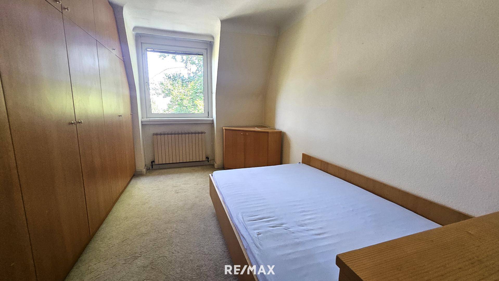 Schlafzimmer Top 21 sanietrungsbedürftig