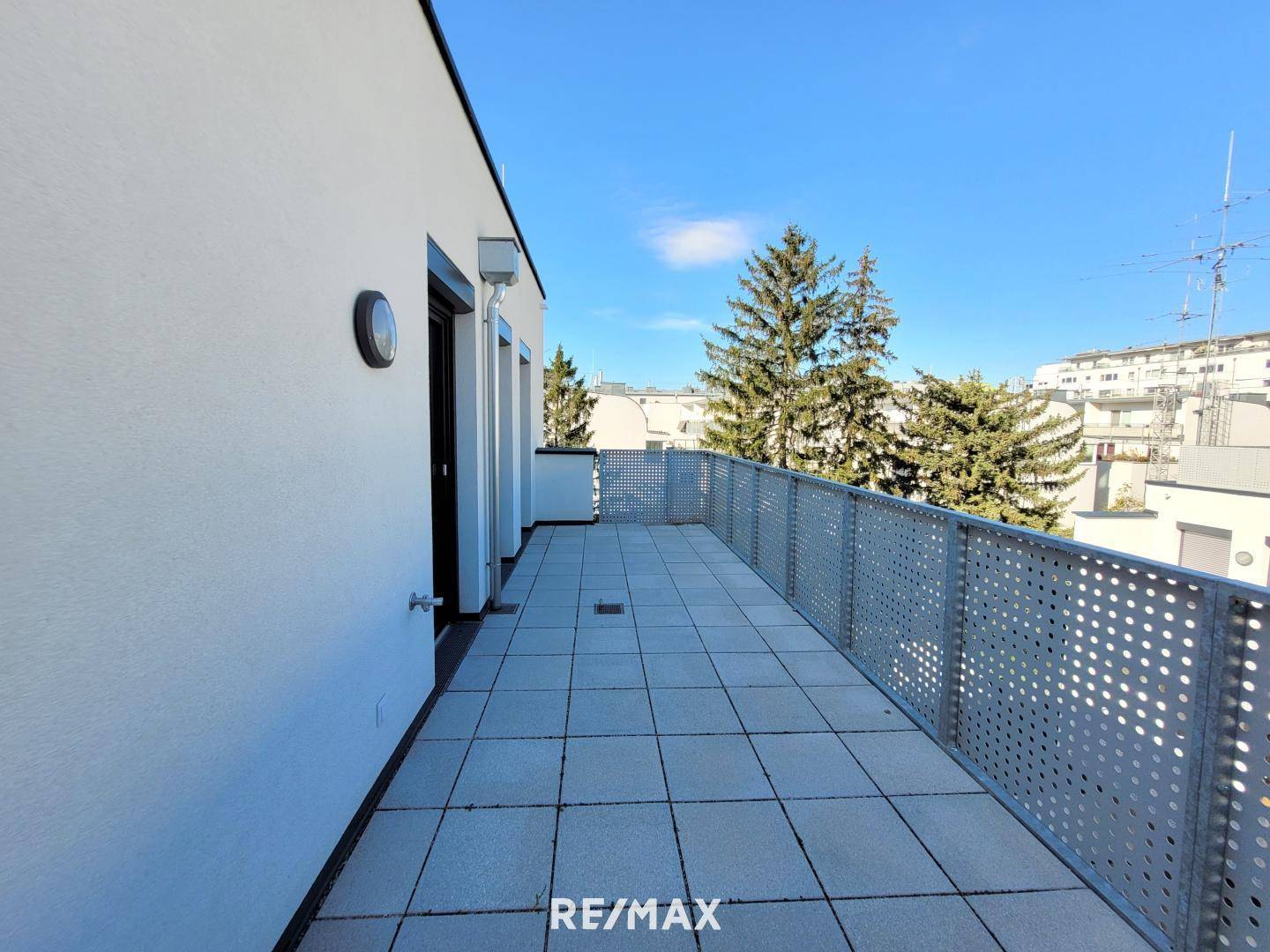 Terrasse vor dem Masterbedroom