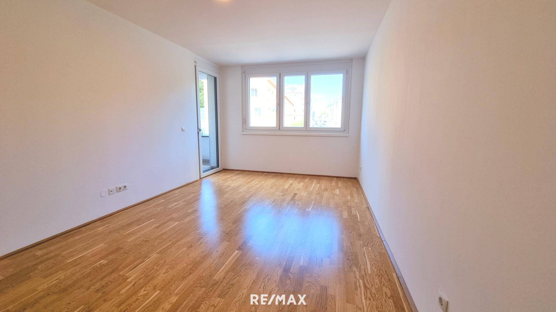 größeres Zimmer rechts
