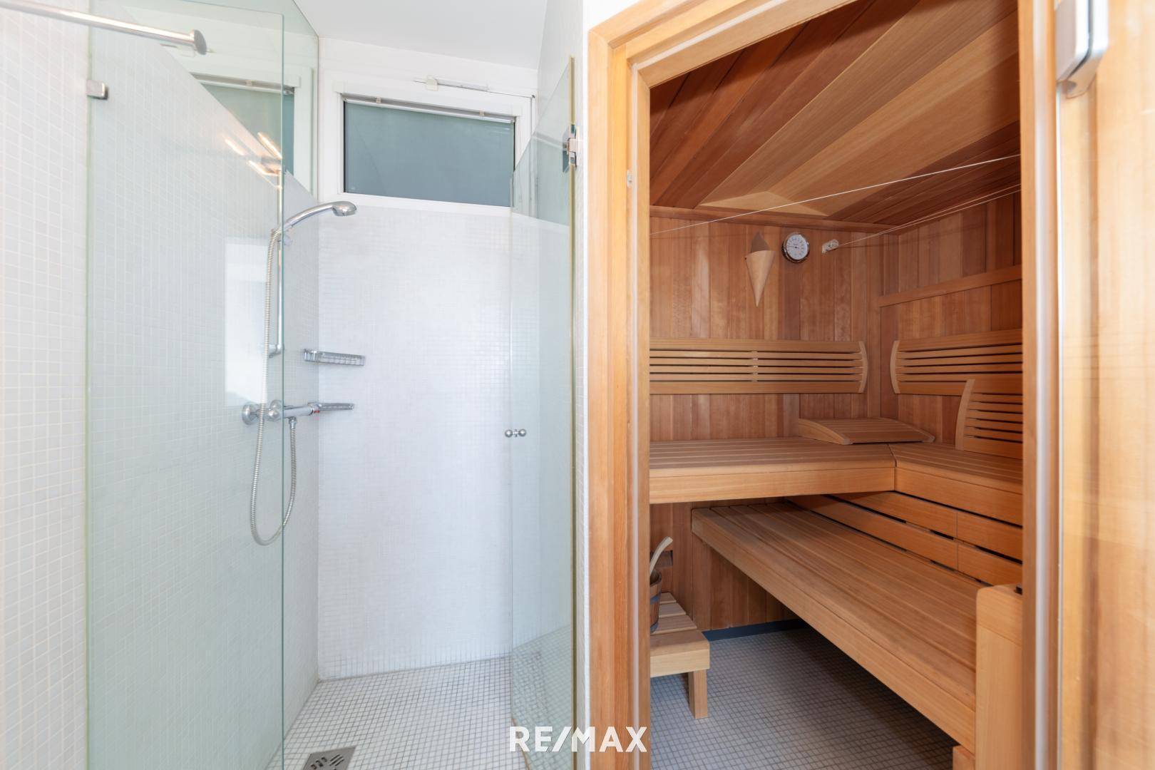 Bad mit Sauna