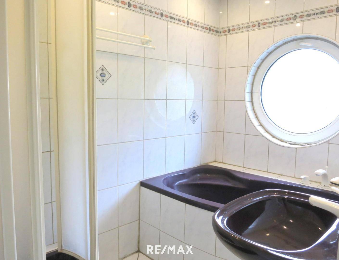 16 Badezimmer - OG