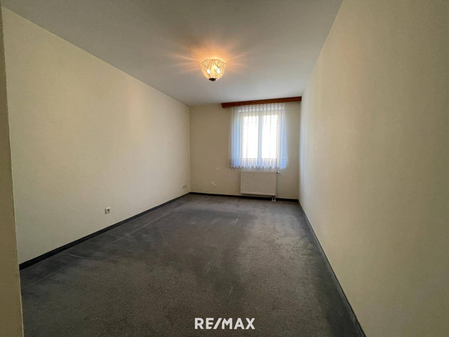 Geräumiges Schlafzimmer