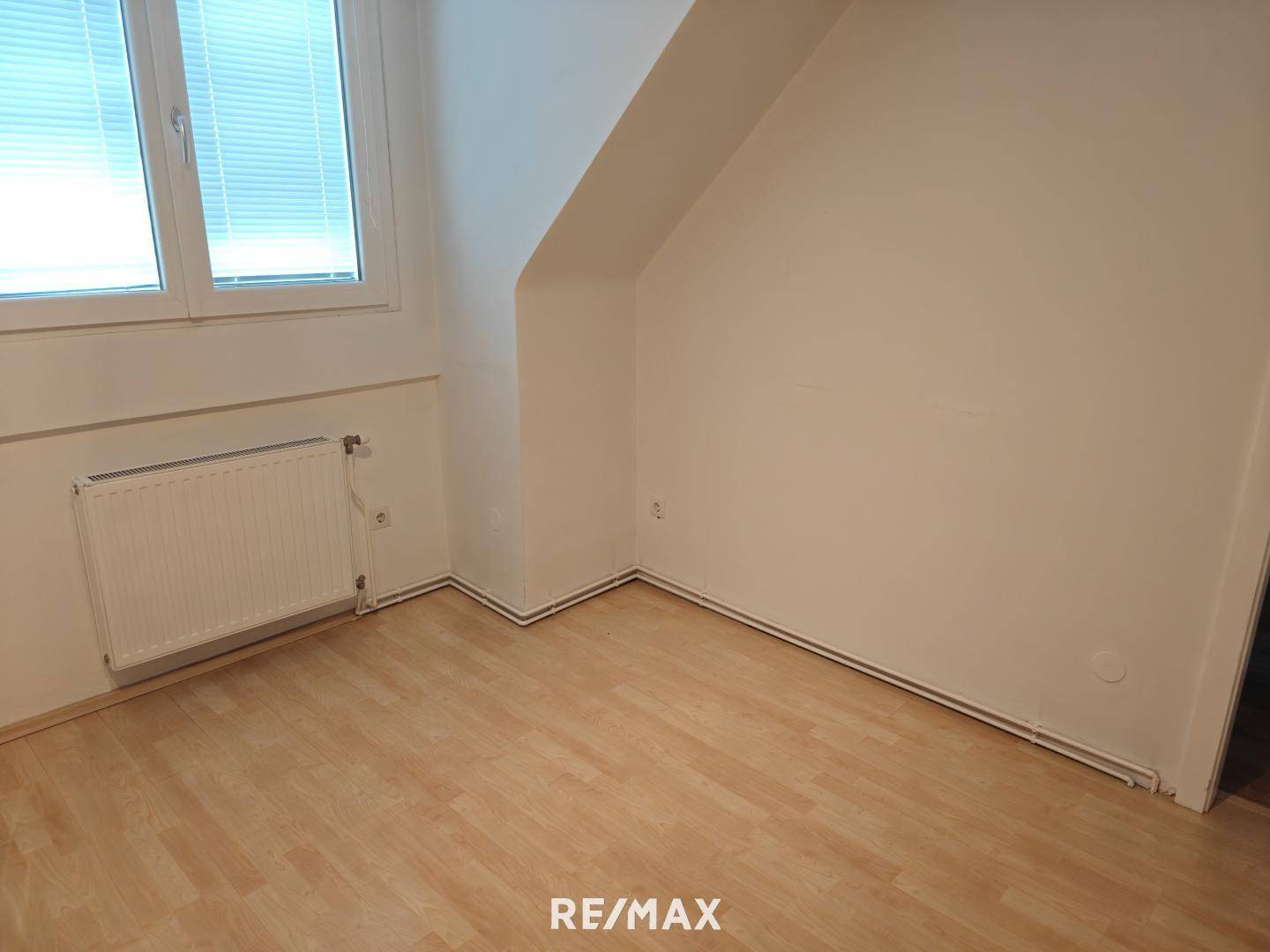 Platz für Esstisch neben der Küche