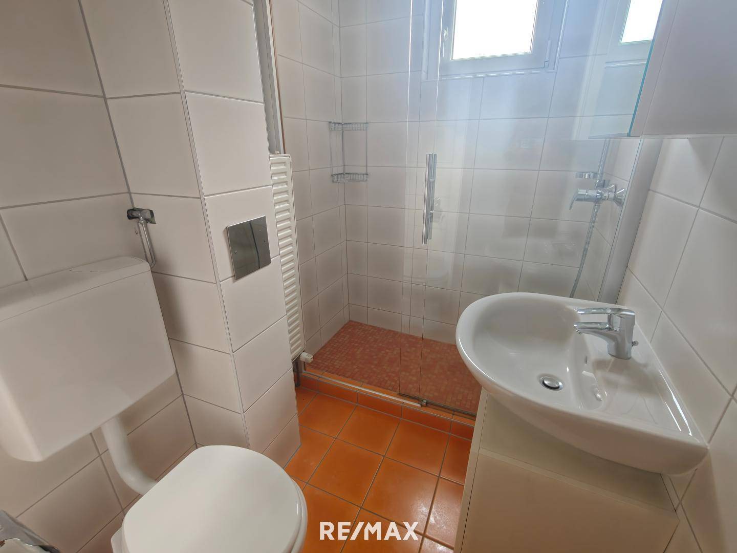WC Dusche Waschtisch