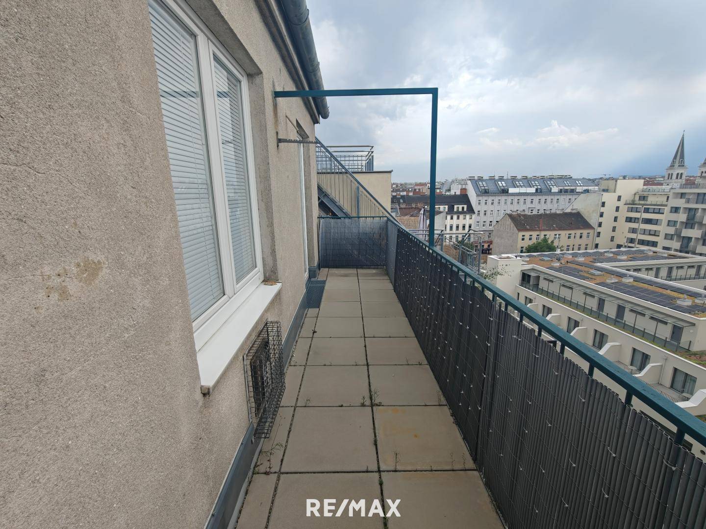 hofseitige Terrasse mit Ausblick