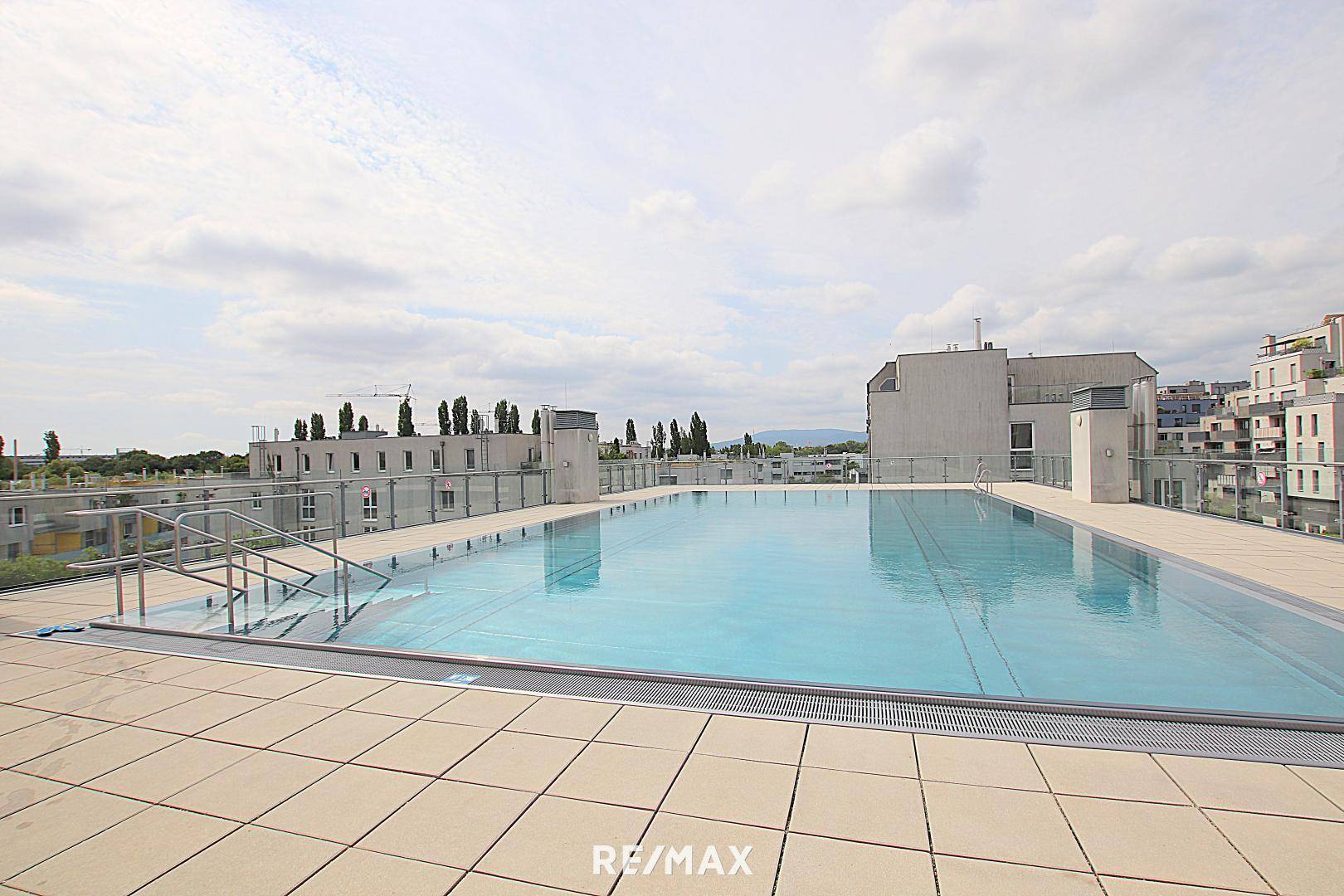 Pool am Dach