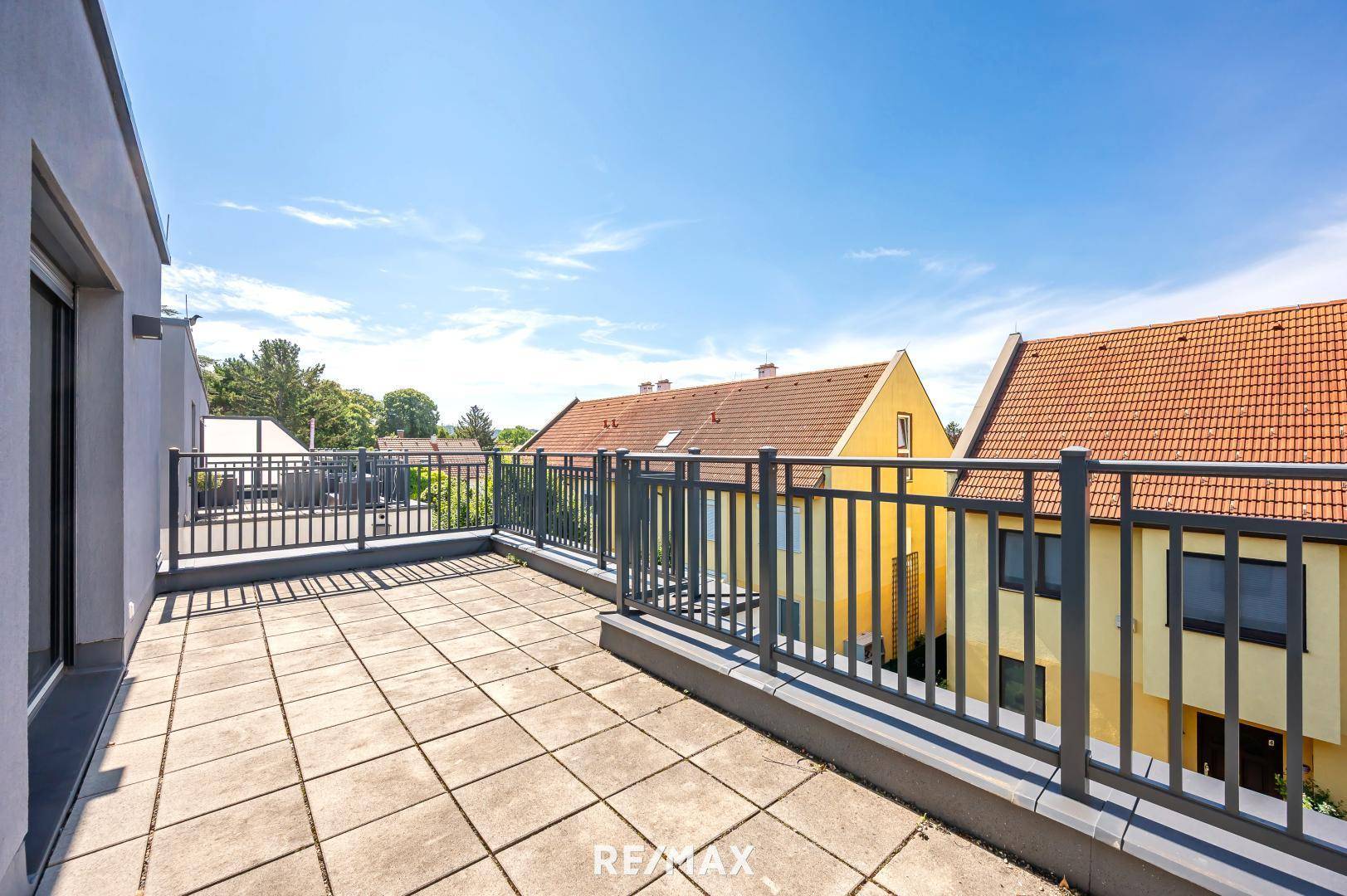 uneinsehbarer Blick von der Dachterrasse