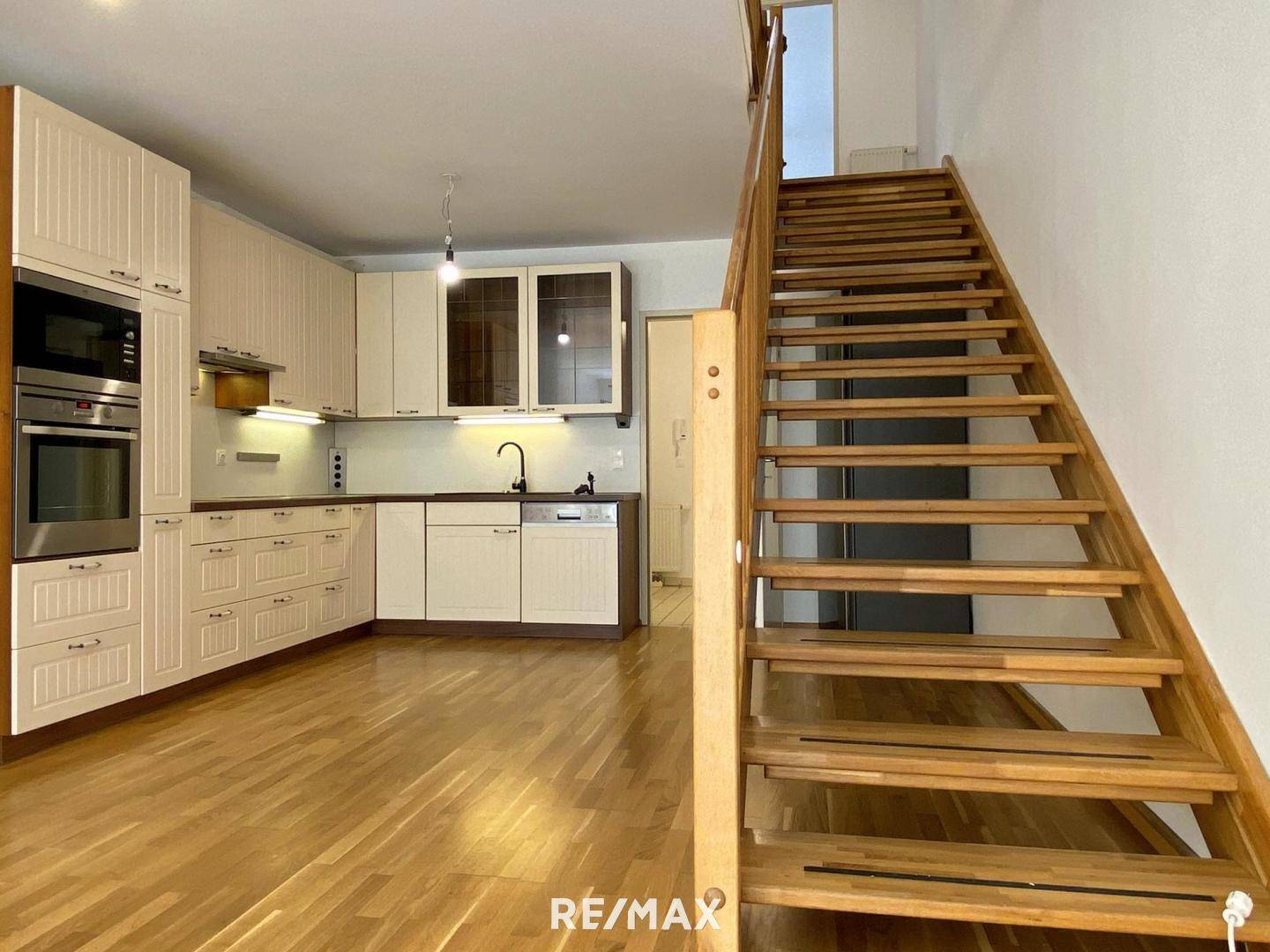 02_Küche_Treppen