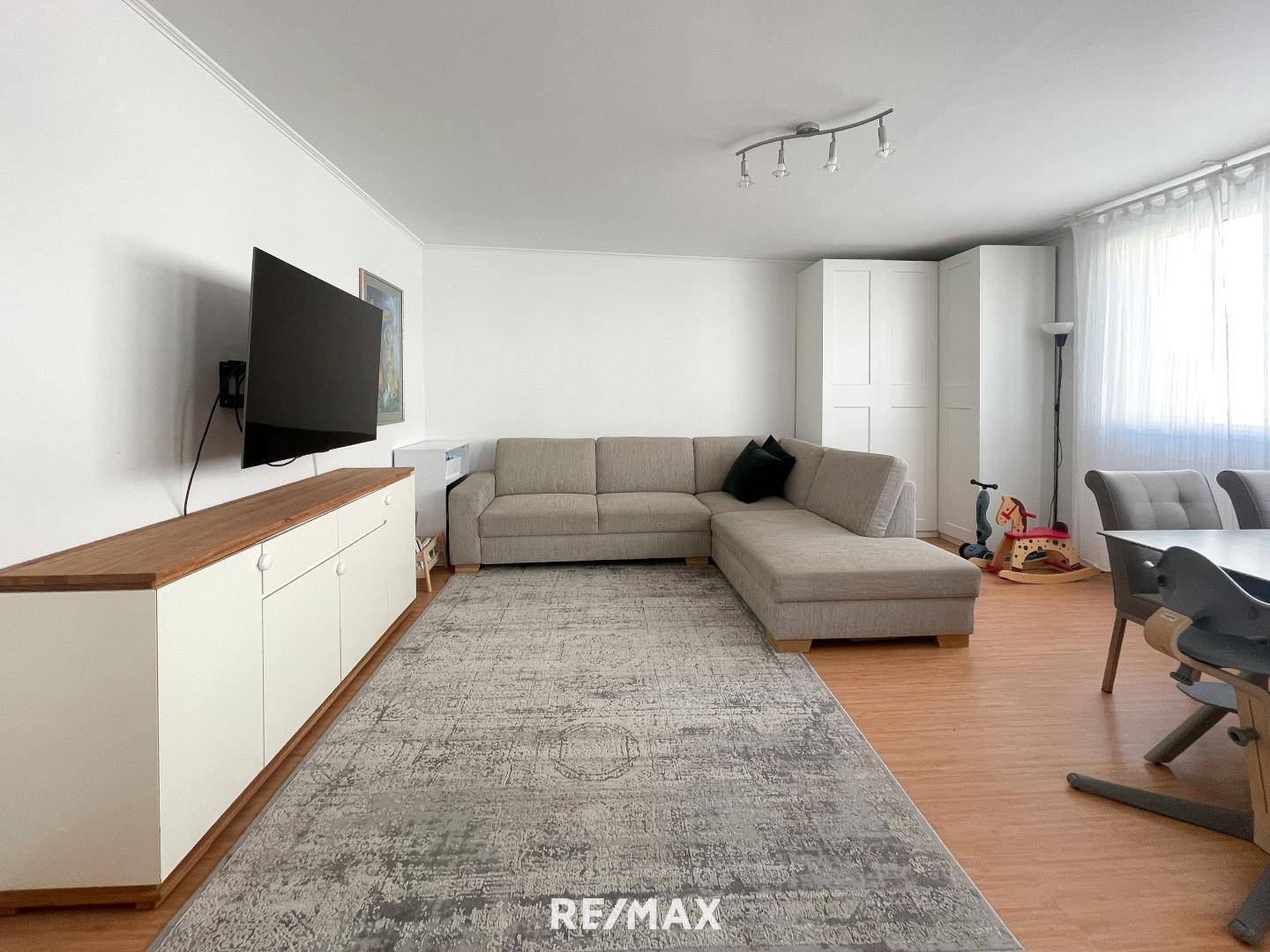 Wohnzimmer möbliert