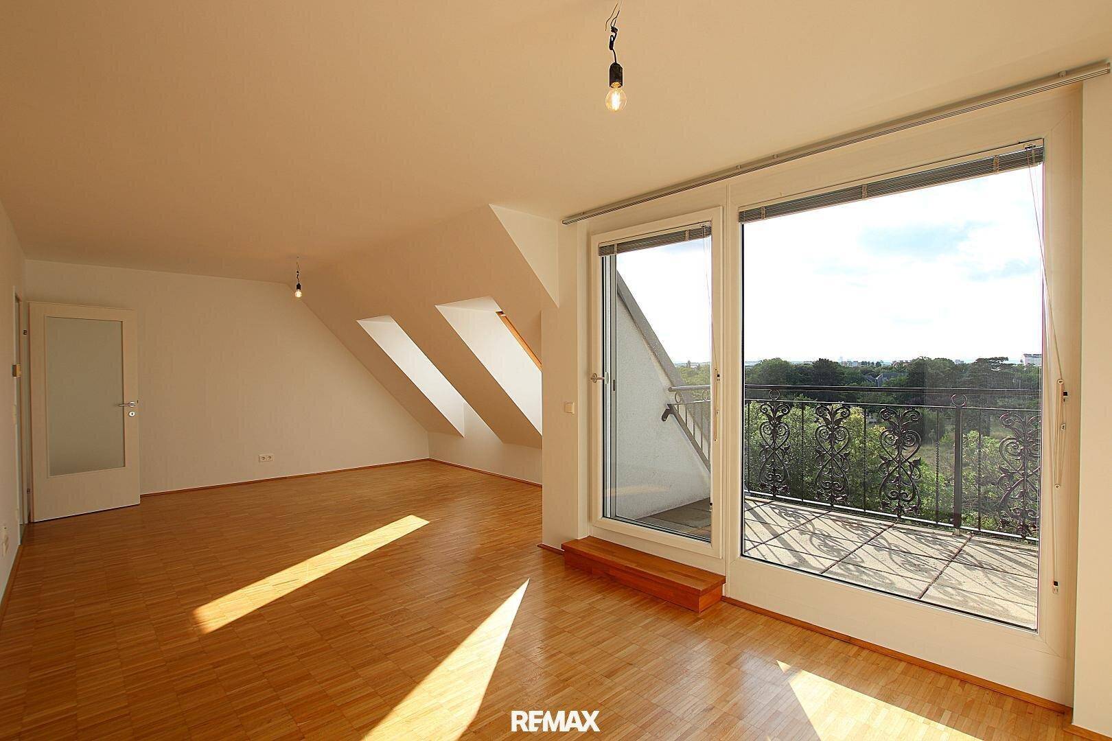 Panorama Aussicht auf einen Park - DG Wohnung in einer tollen Lage! - Ansicht 3