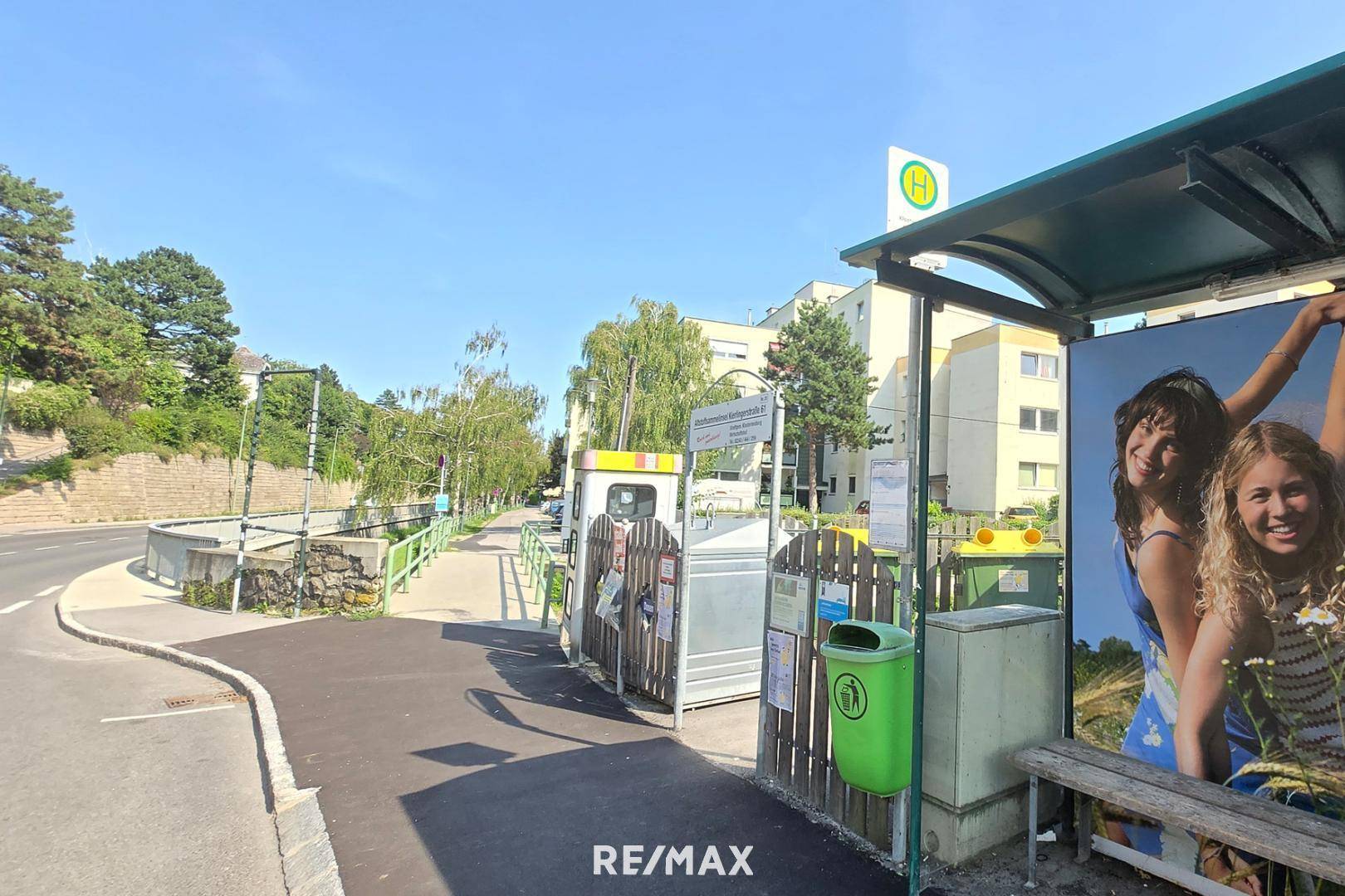 32 Zum Bahnhof