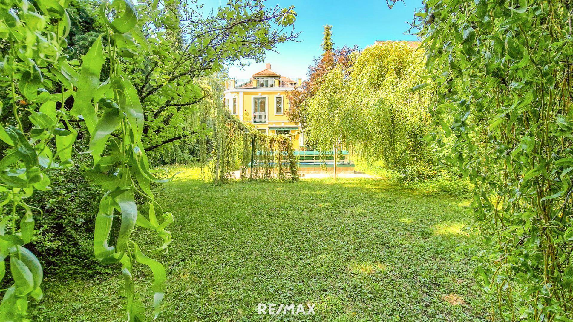 GARTENFASSADE