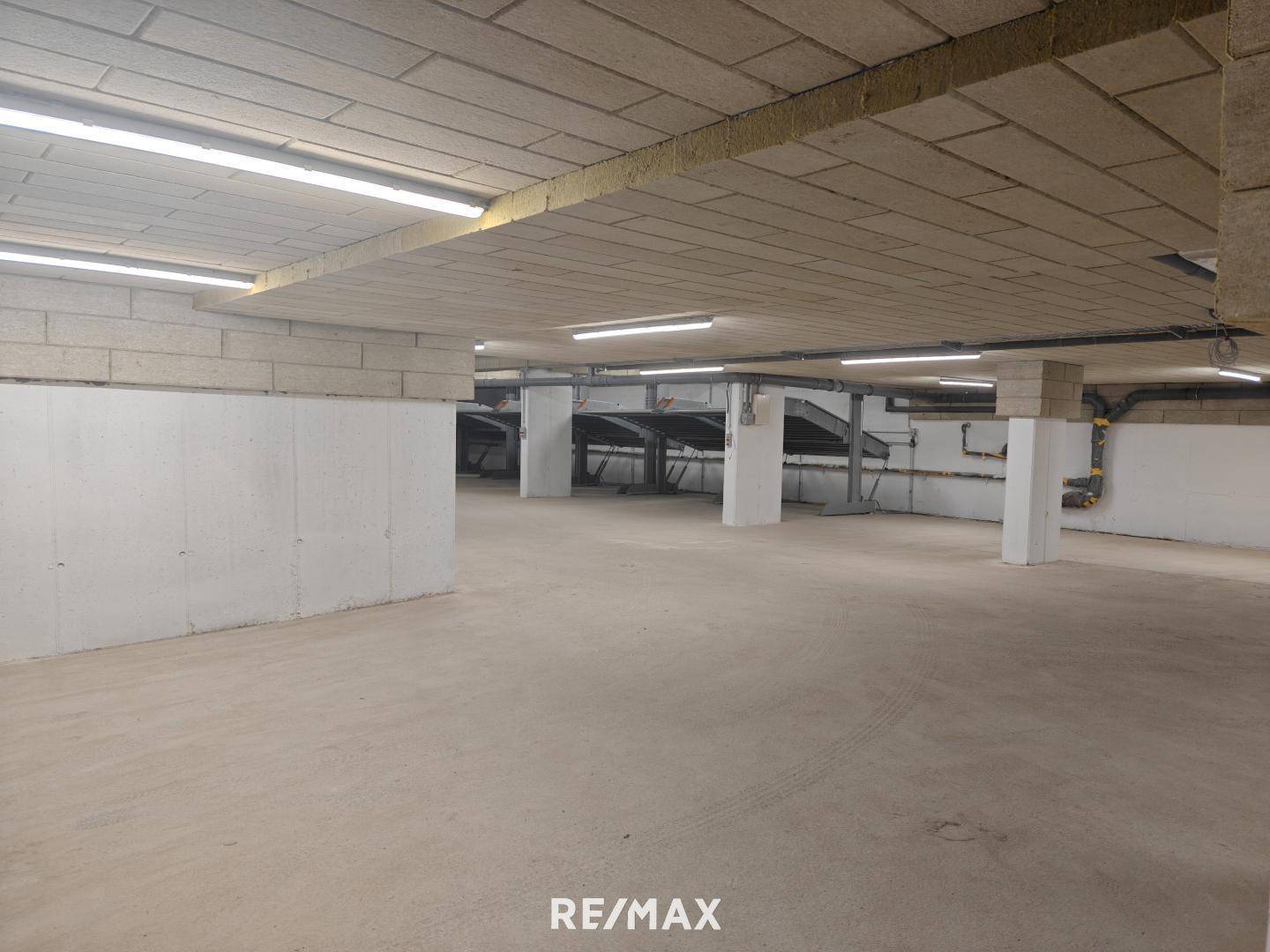 fertig ausgebaute Garage