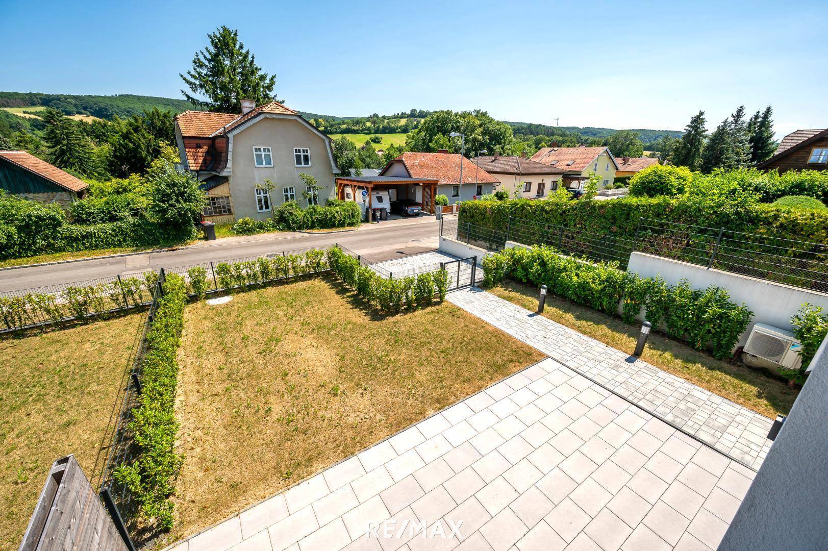 Haus 1_Blick_Garten
