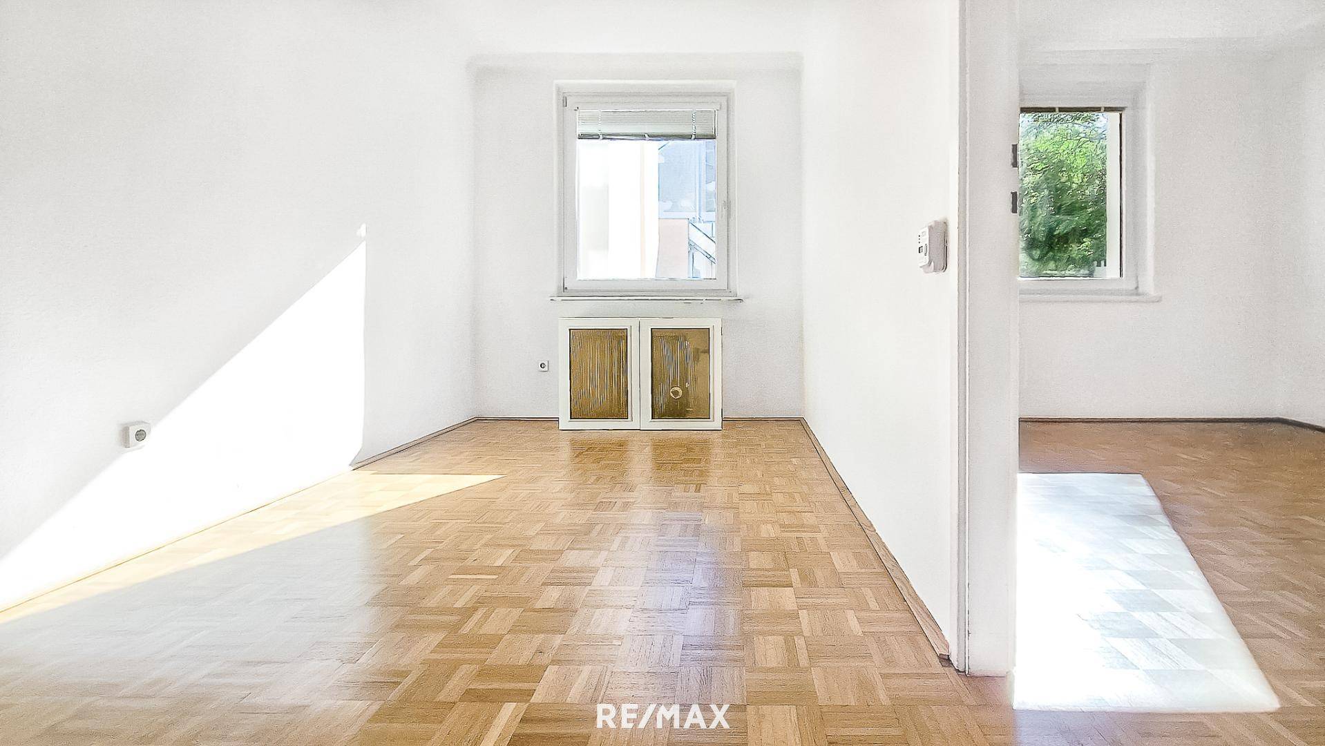 Arbeitszimmer und Schlafzimmer