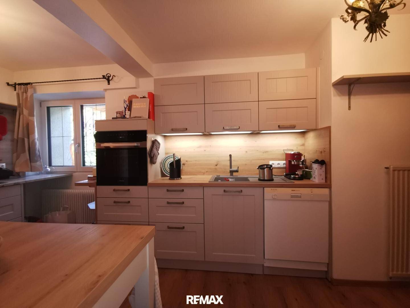 NEUER PREIS: EINFAMILIENHAUS MIT ZWEITWOHNSITZWIDMUNG – další
