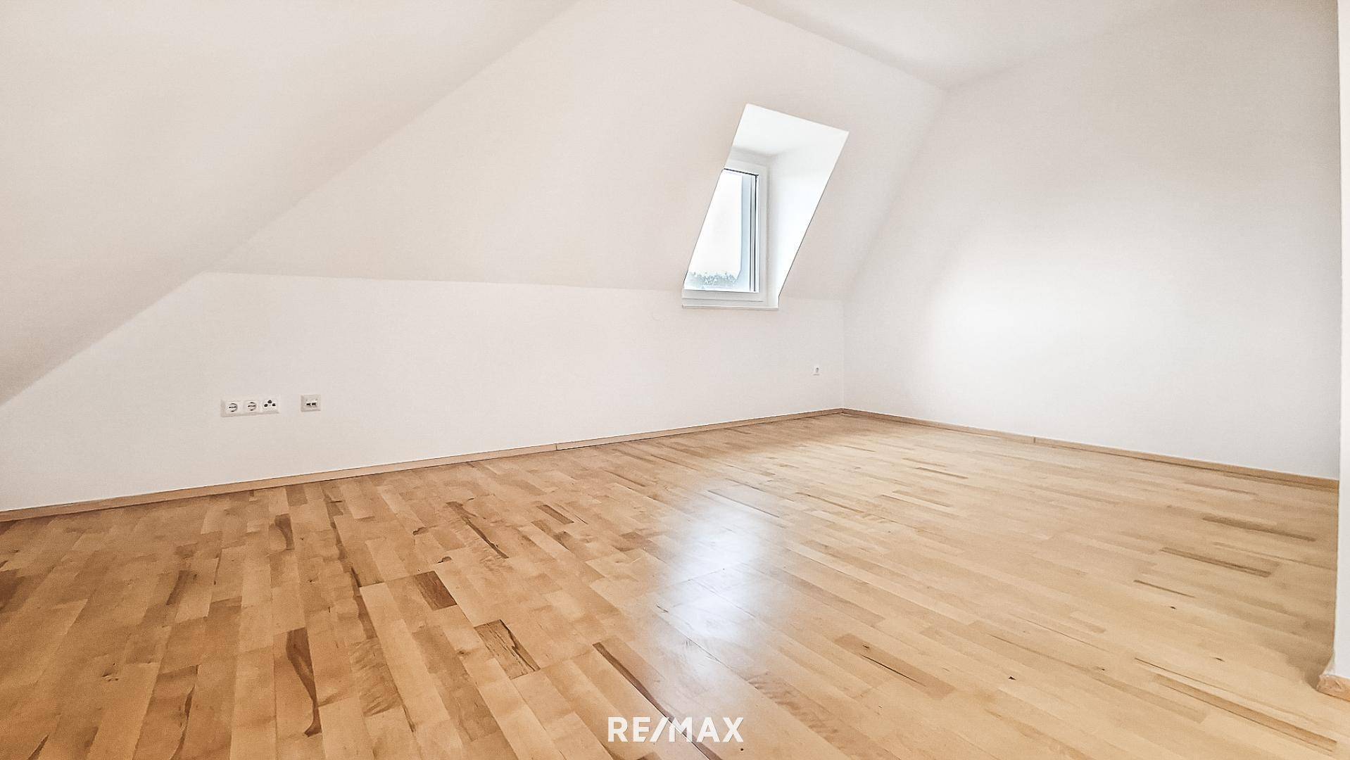 Zimmer 4, DG