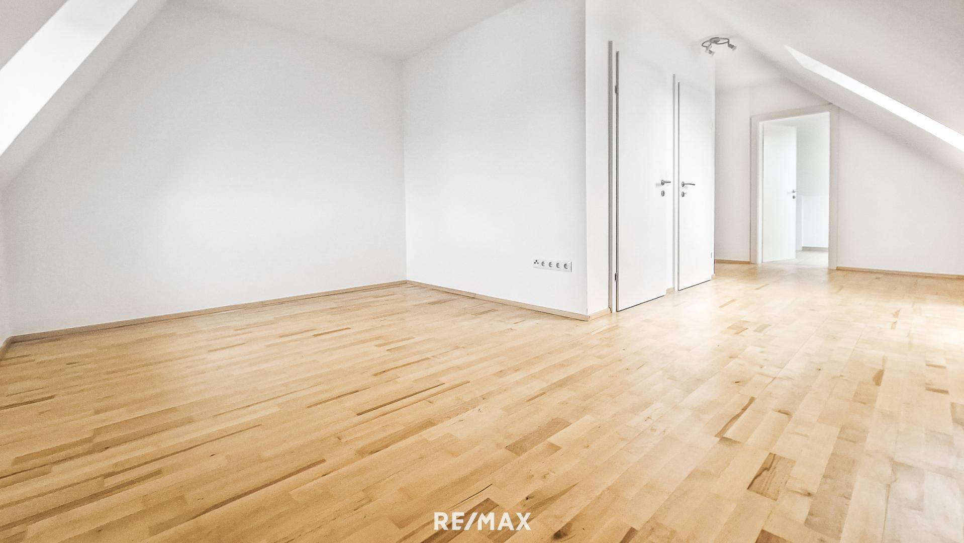 Zimmer 4, DG
