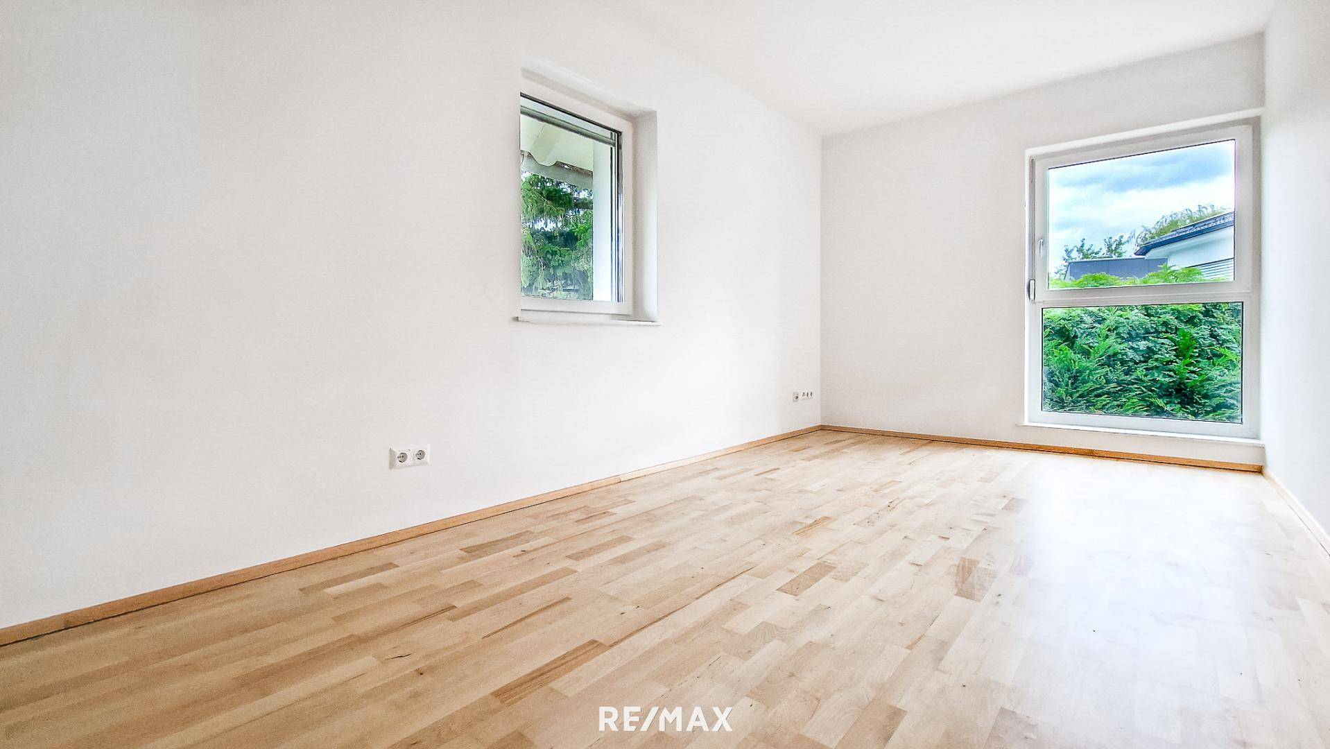 Zimmer 1, OG