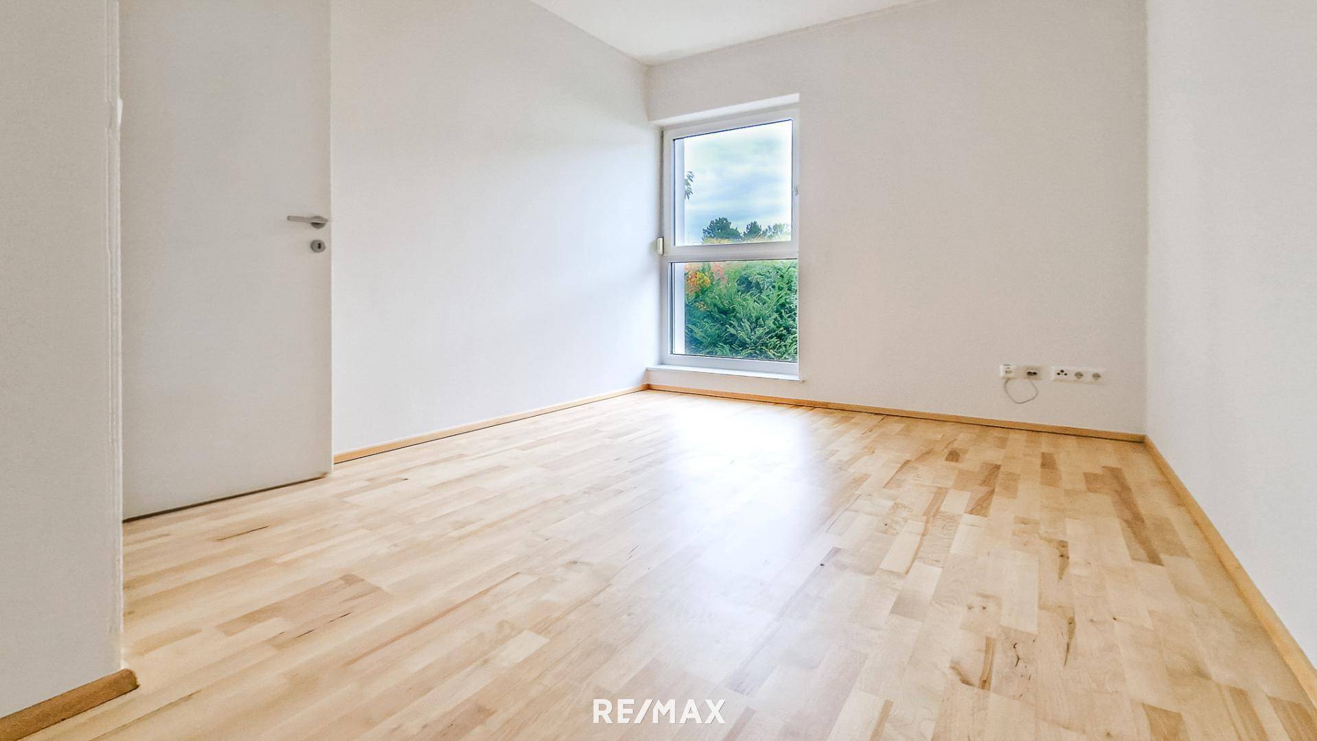 Zimmer 2, OG