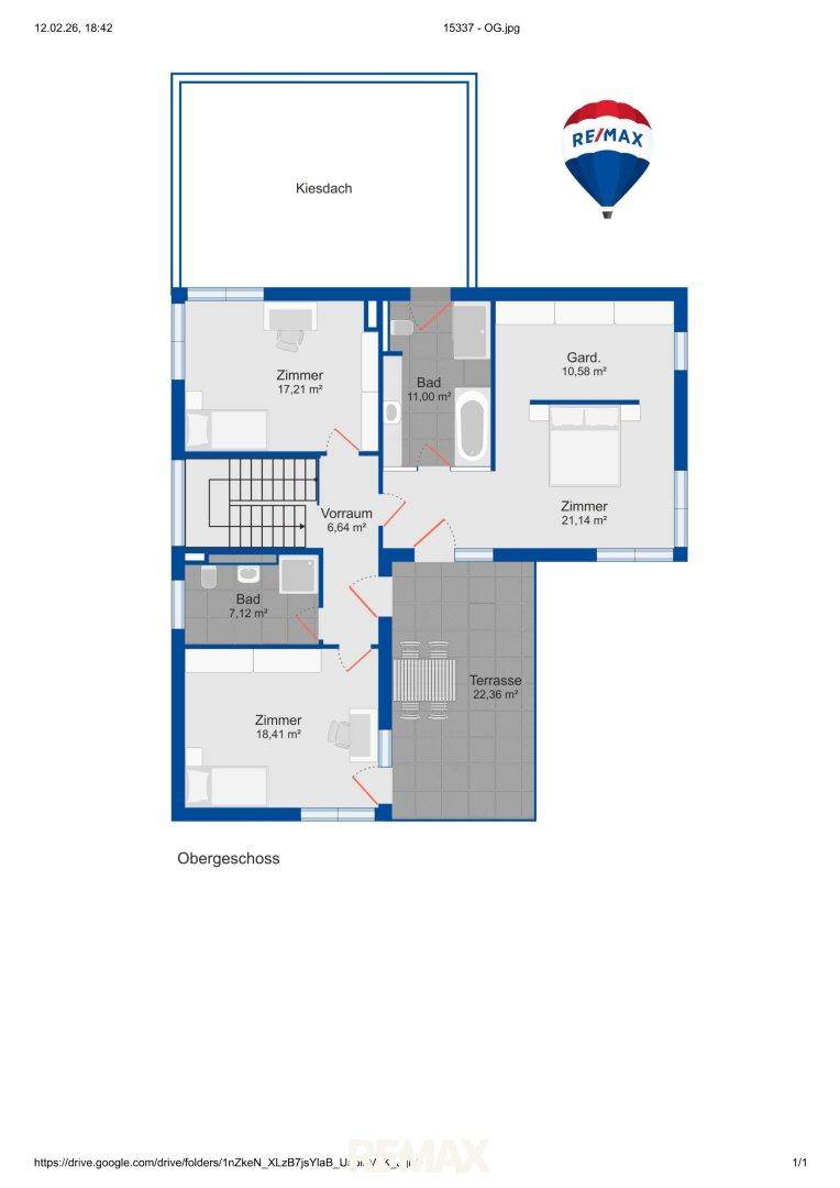 Grundriss des Obergeschosses mit drei Schlafzimmern, zwei Bädern und einer weiteren Terrasse.