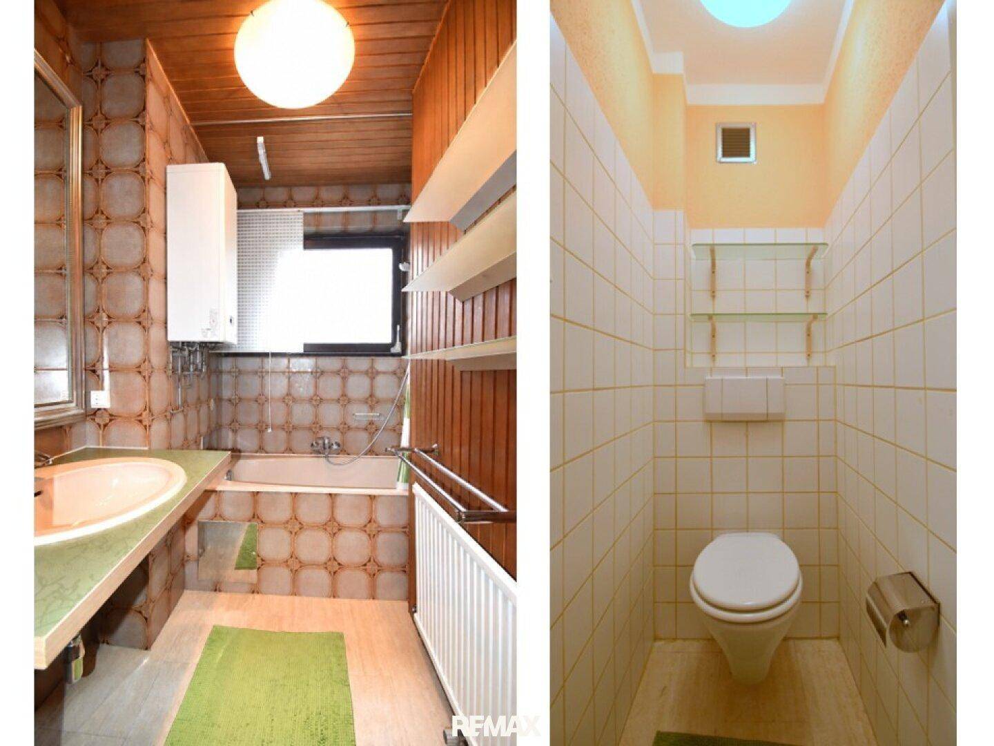 Badezimmer und separates WC mit Fliesen im 80er-Jahre-Stil und Holzdecke.