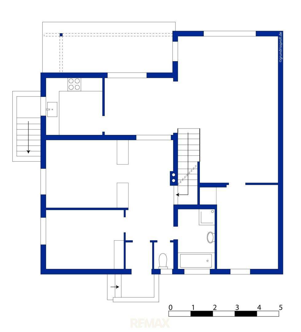 Grundriss des Erdgeschosses mit Bad, WC und Treppenaufgang.