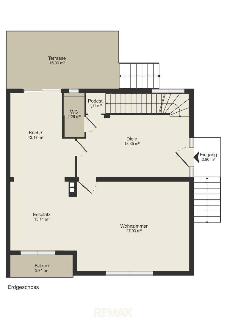 Grundriss des Erdgeschosses mit Küche, Wohnzimmer, Essplatz, WC, Terrasse und Balkon.