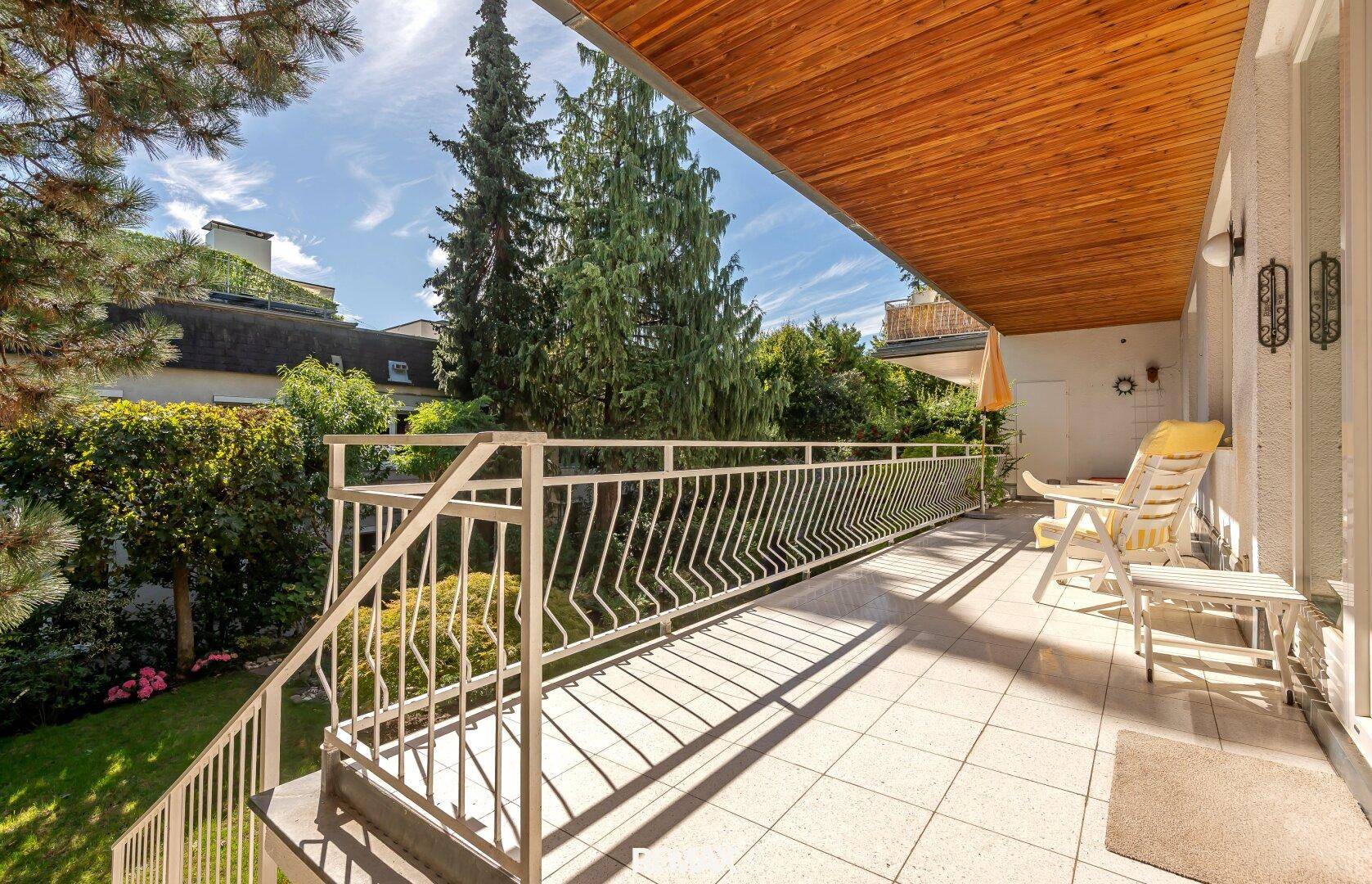 Großzügige Terrasse