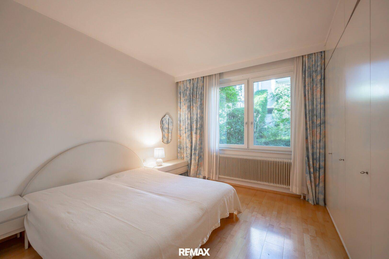 Schlafzimmer II