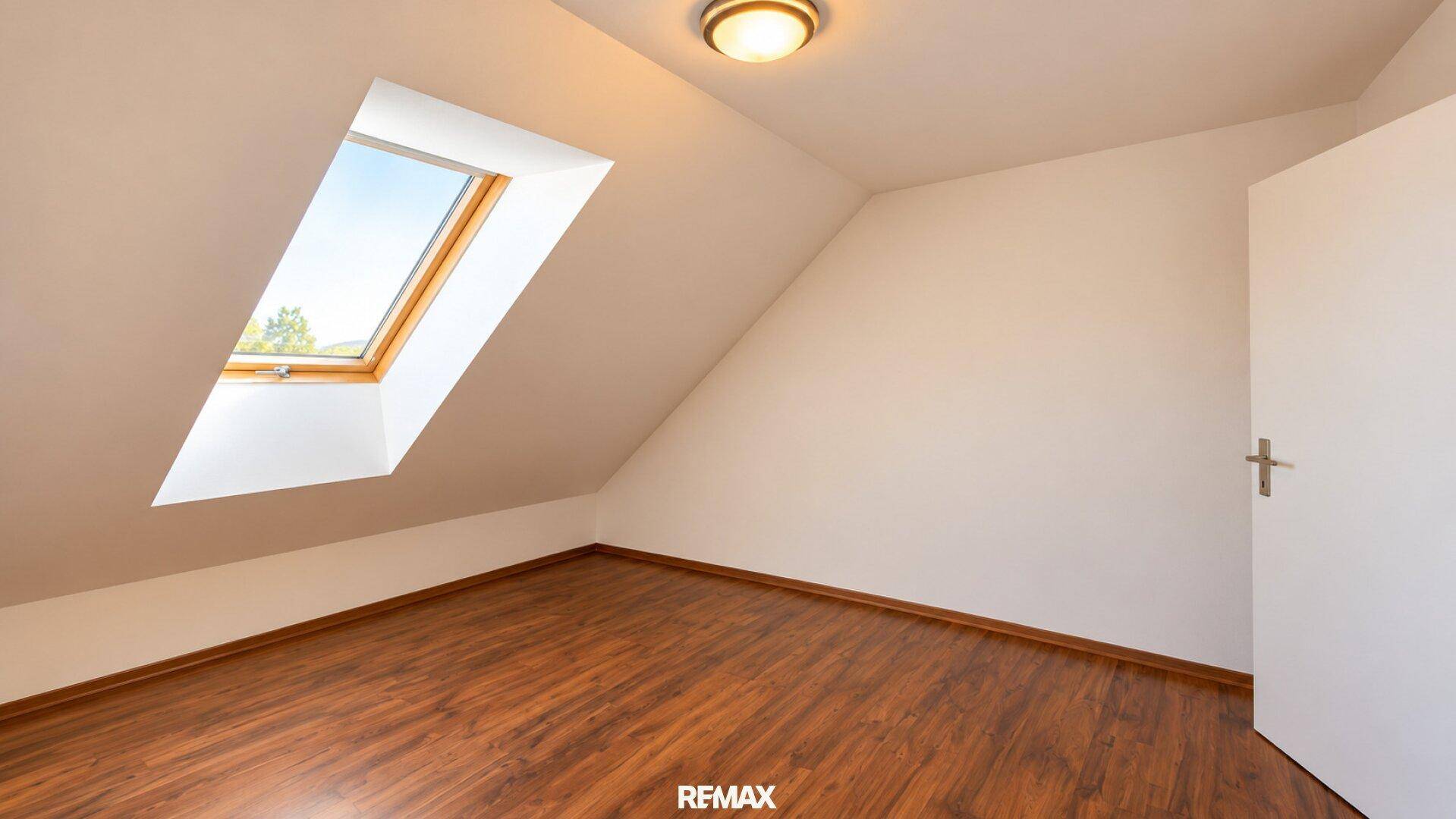 Wohnung 3 Dachgeschoss Schlafzimmer