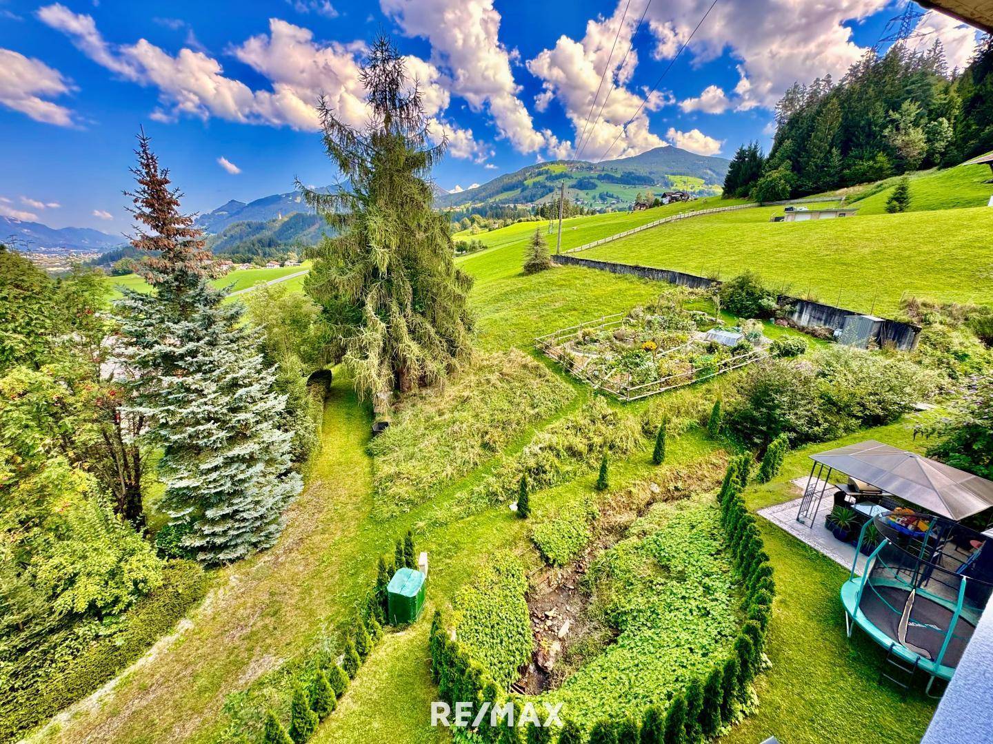 Blick von der Terrasse Wohnung 2 Ost