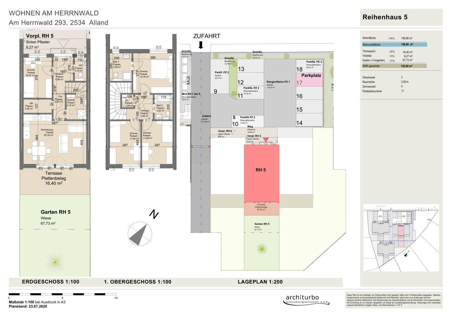 Detaillierter Grundriss eines Reihenhauses über zwei Etagen mit Garten und Terrasse.