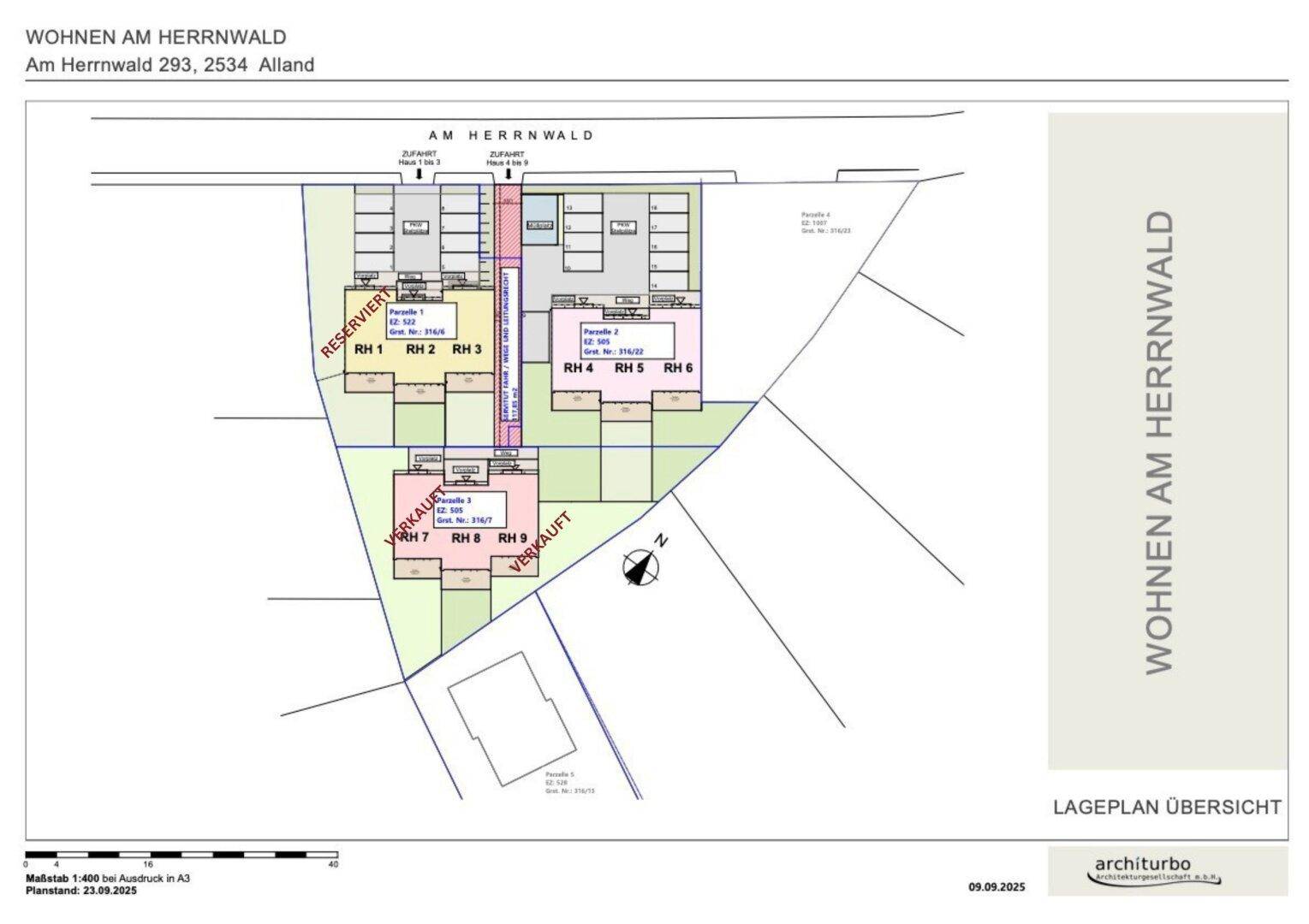 Übersichtsplan eines Wohnkomplexes mit mehreren Reihenhäusern, die zum Verkauf oder zur Reservierung stehen.