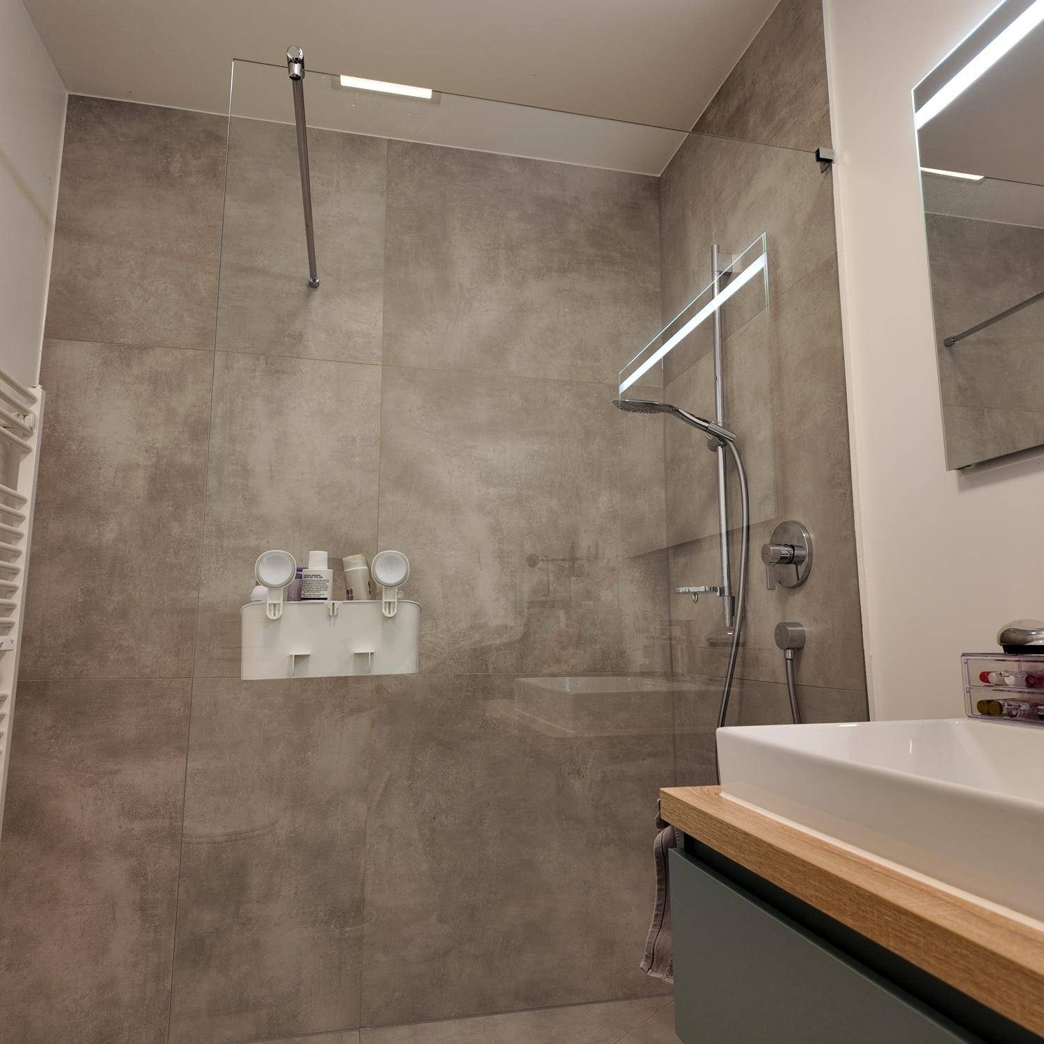 Badezimmer Kind