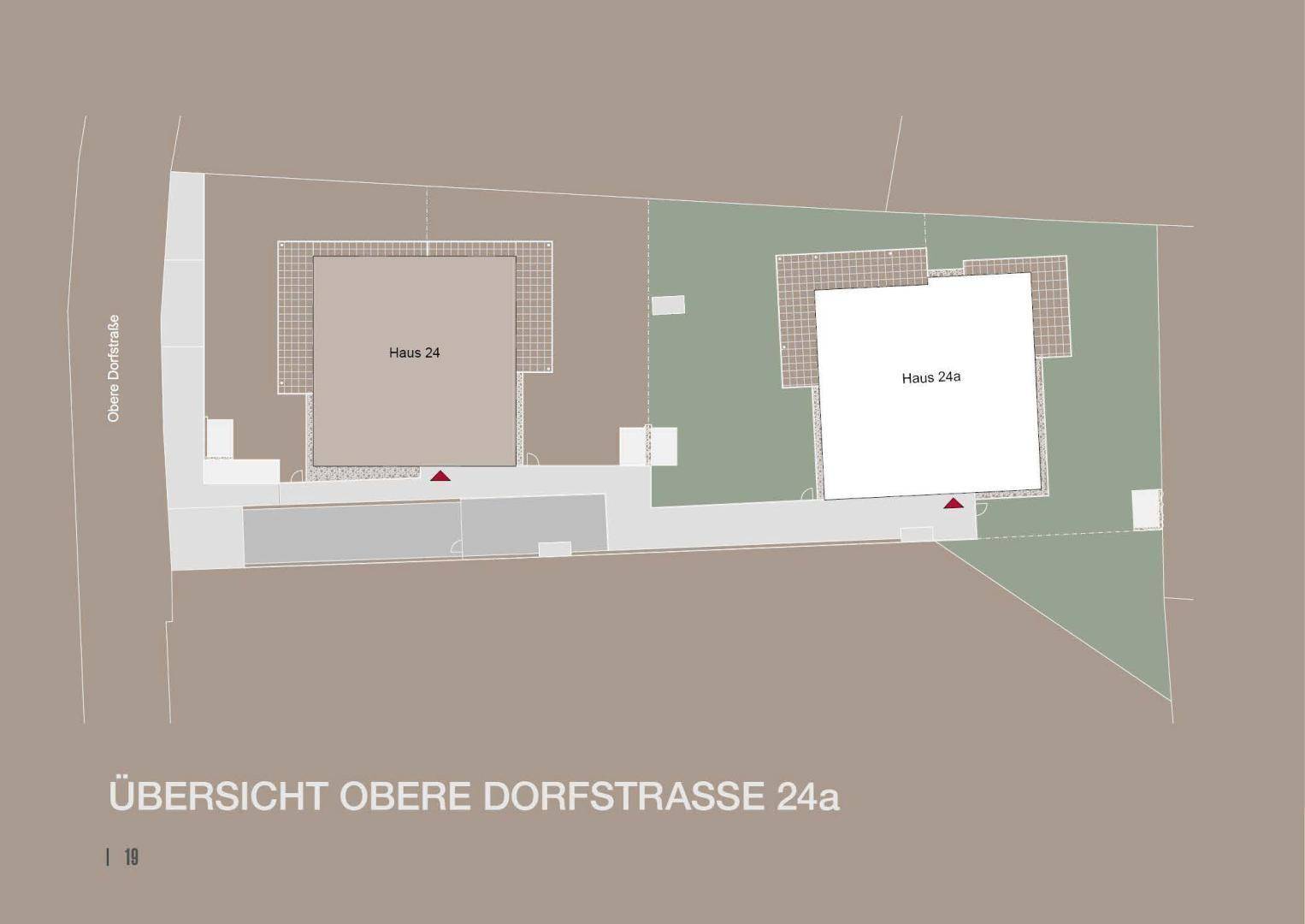 Übersichtsplan des Grundstücks mit zwei Gebäuden, Haus 24 und Haus 24a, und umliegenden Grünflächen.