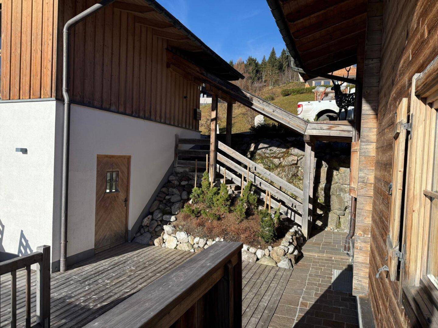 Luxuschalet Zweitwohnsitz – Panoramablick &amp; Toplage - Ansicht 4