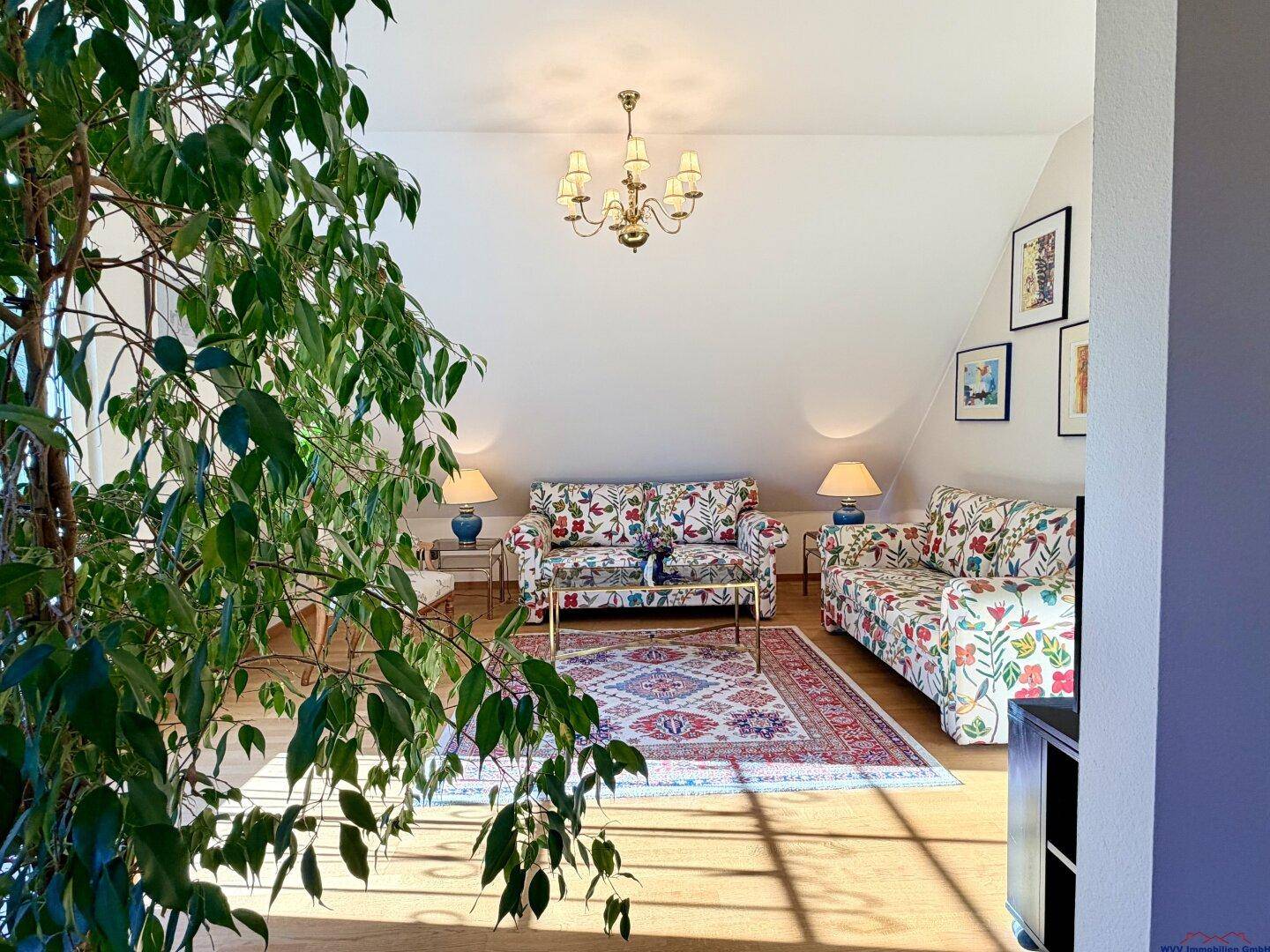 Ruhelage am Heuberg! Elegantes Stadthaus mit Aussicht und Homeoffice-/Praxispotenzial - Widok 4