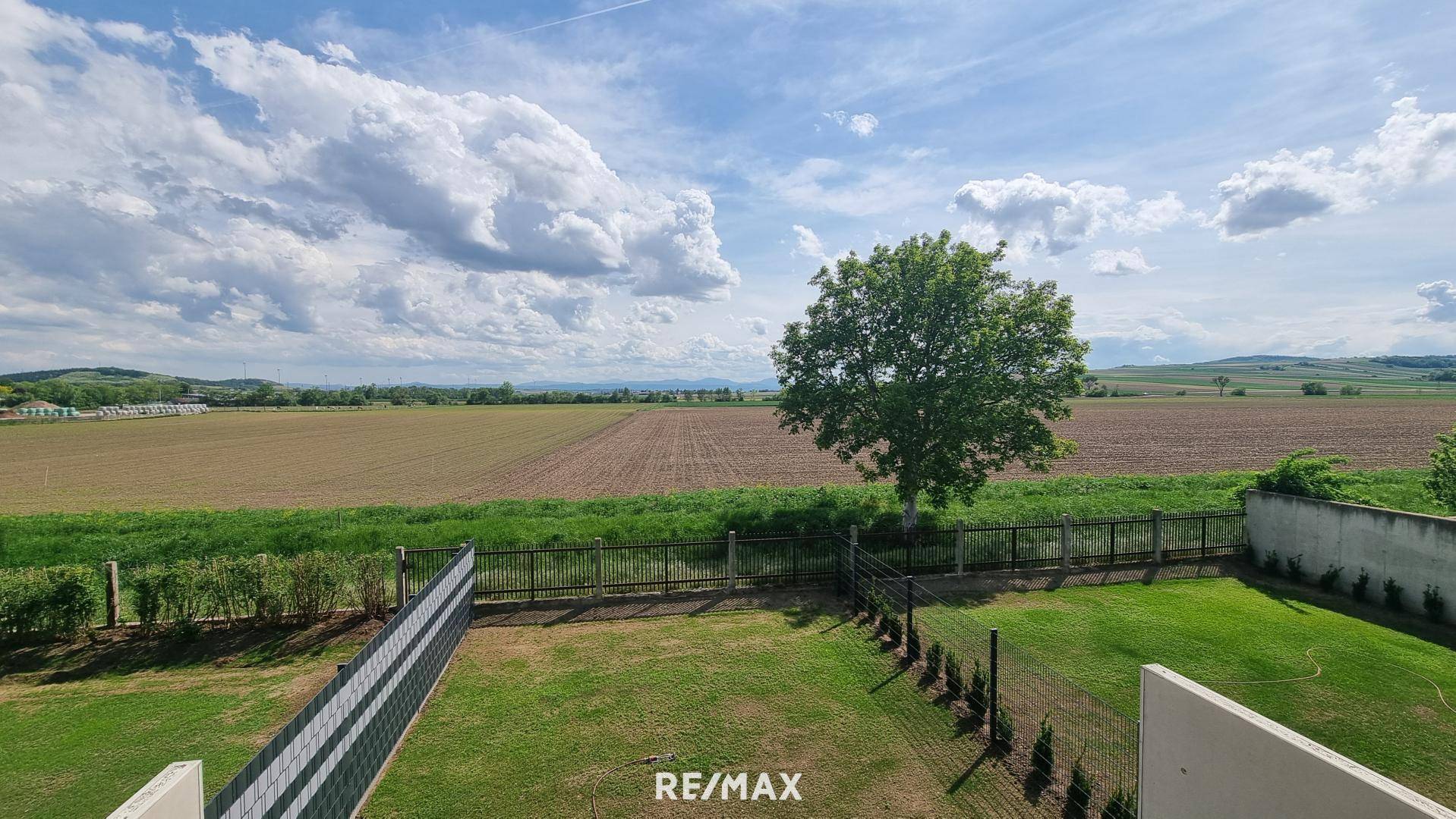 OG Ausblick von Loggia