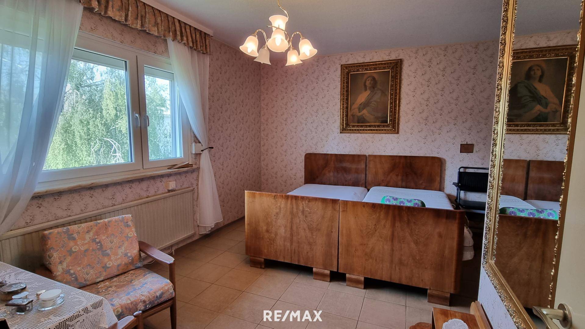 Schlafzimmer - OG