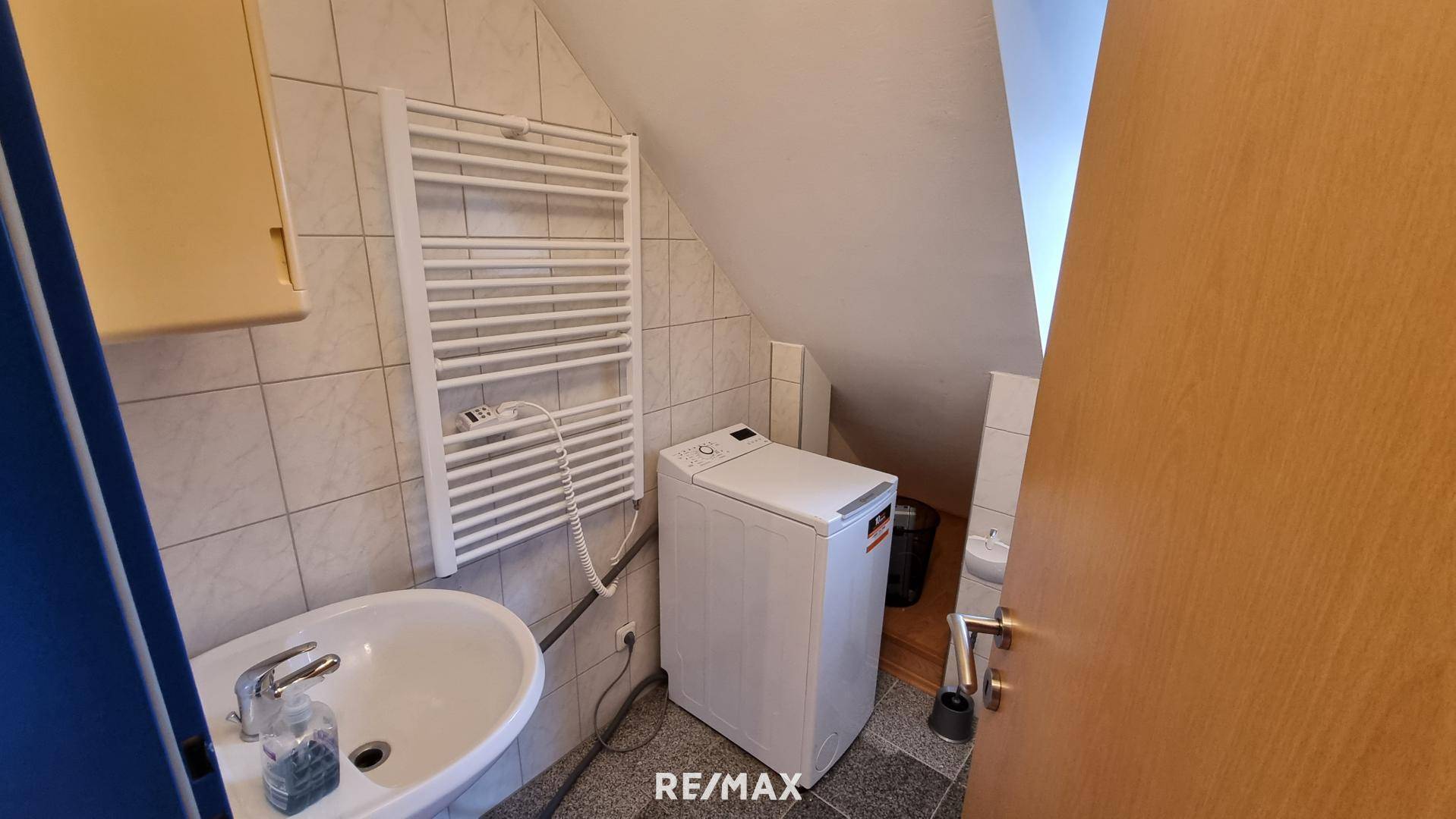 Bad mit WC und Dusche