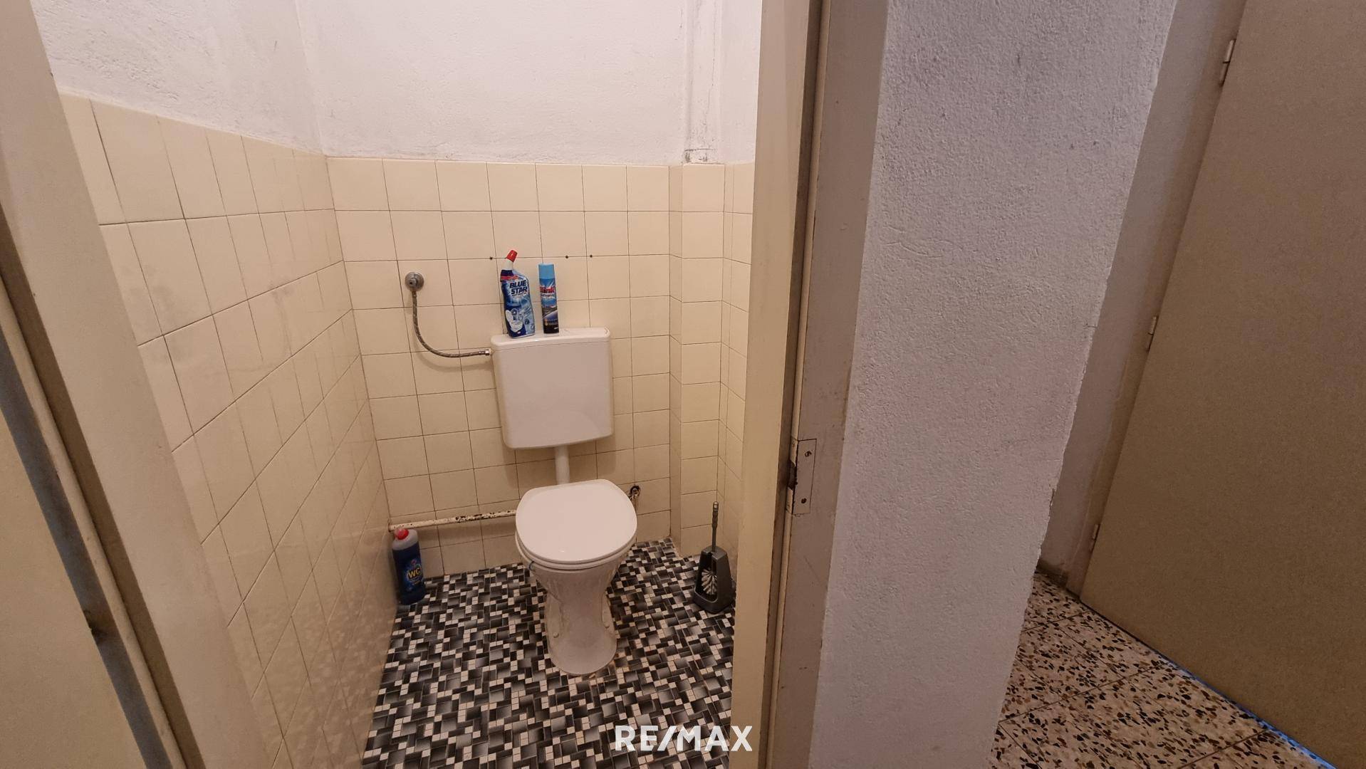 Wohnhaus - OG Toilette