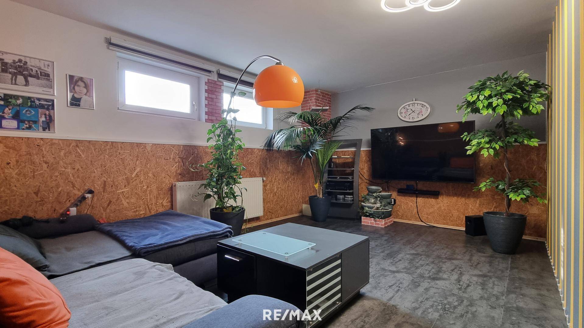 KG Wohn-Schlafzimmer